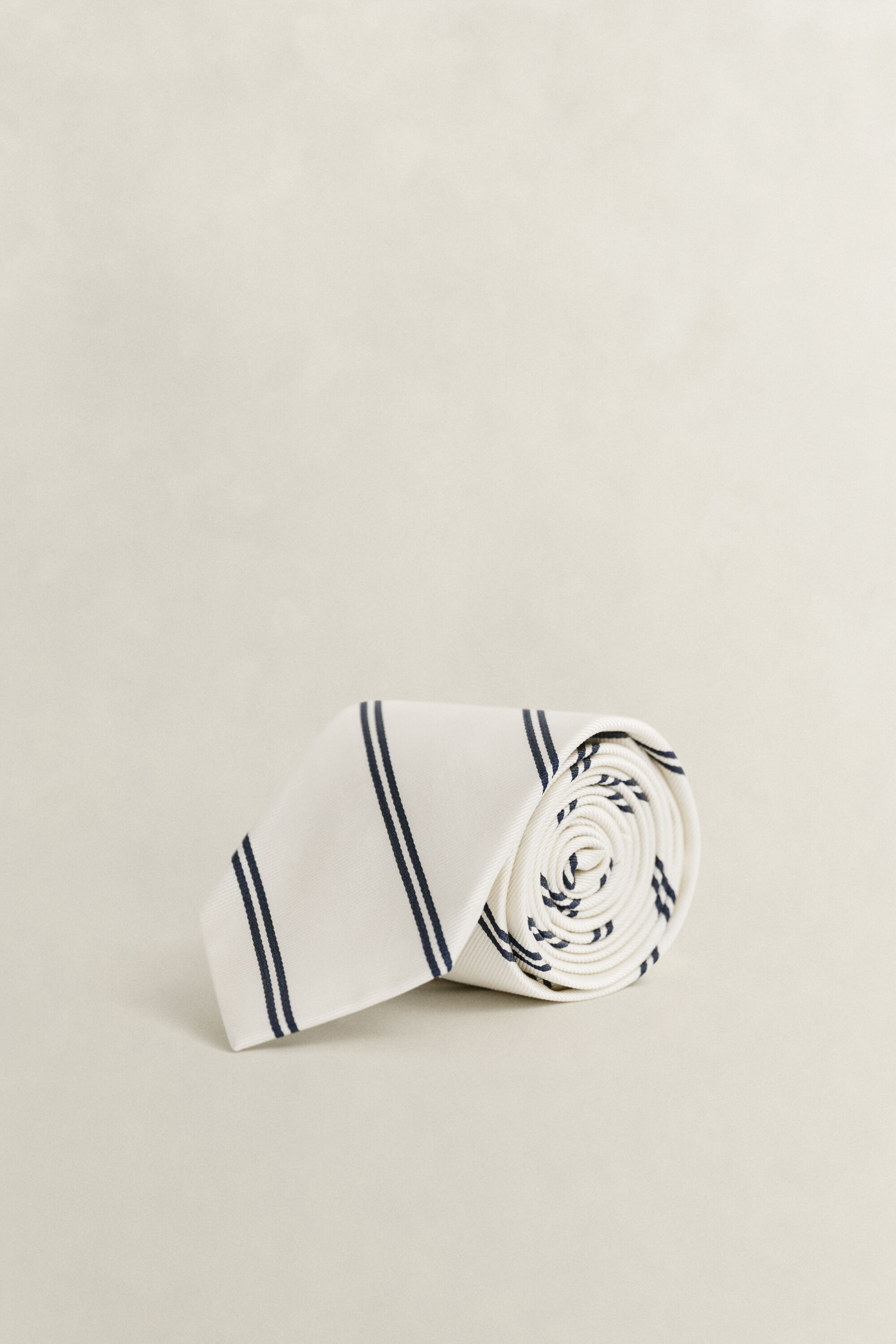 Gestreifte Seidenkrawatte