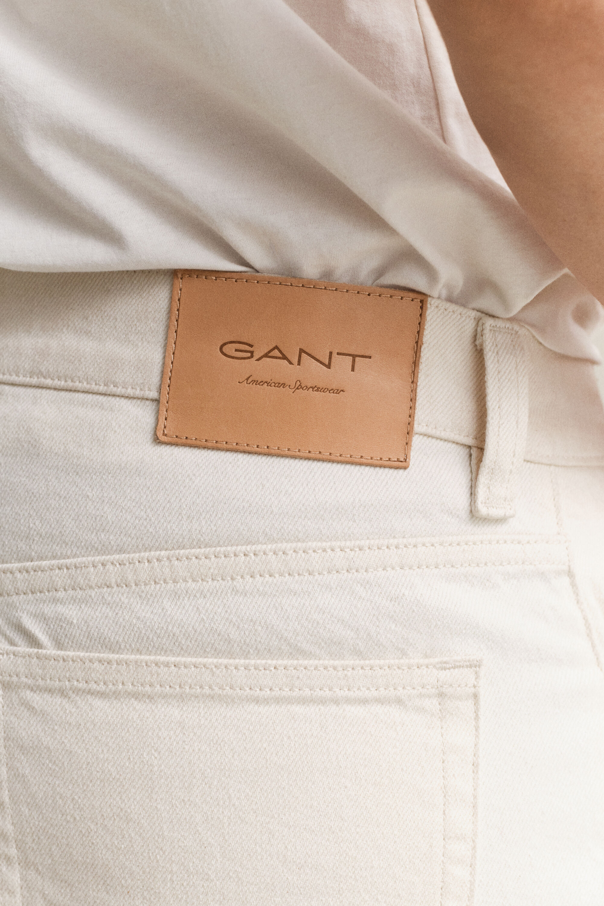 Ecrufarbene Straight Fit Jeans