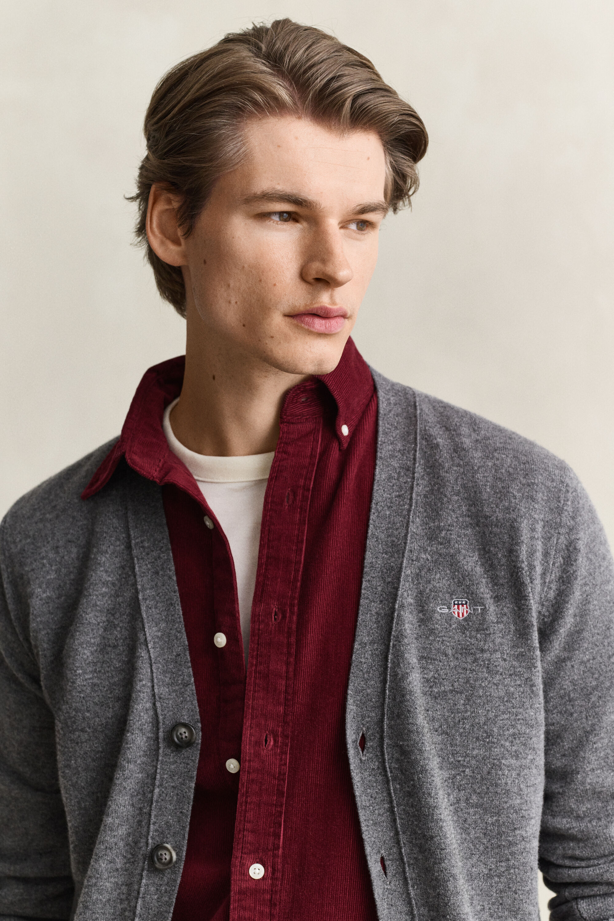 V-Neck Strickjacke aus Lambswool