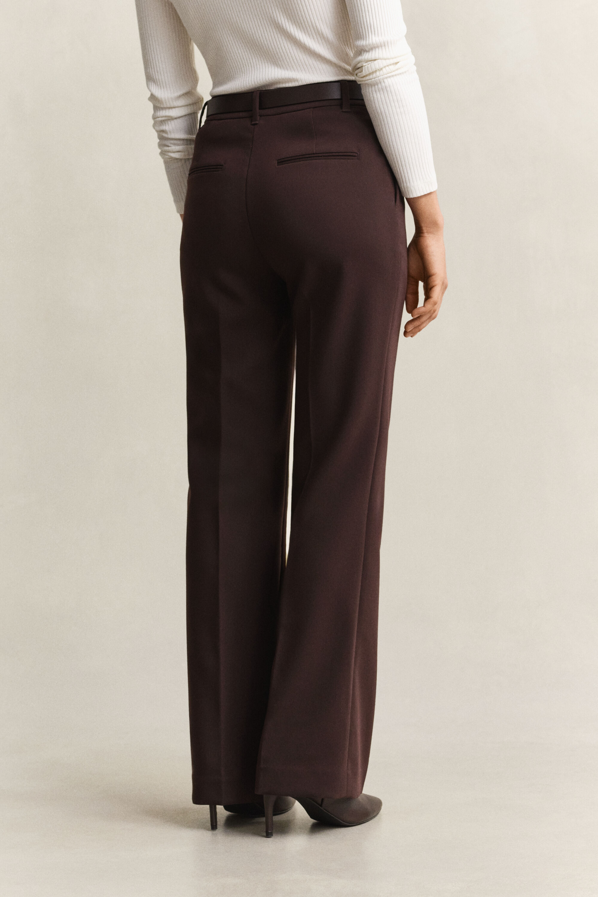 Ausgestelle Slim Fit Slacks