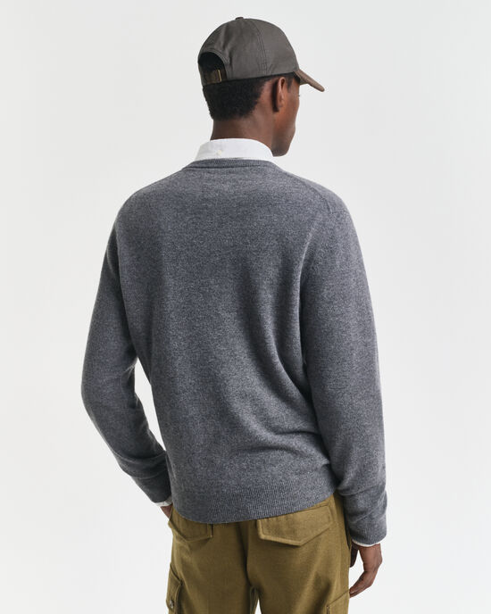 Superfine Lambswool V-Neck Pullover