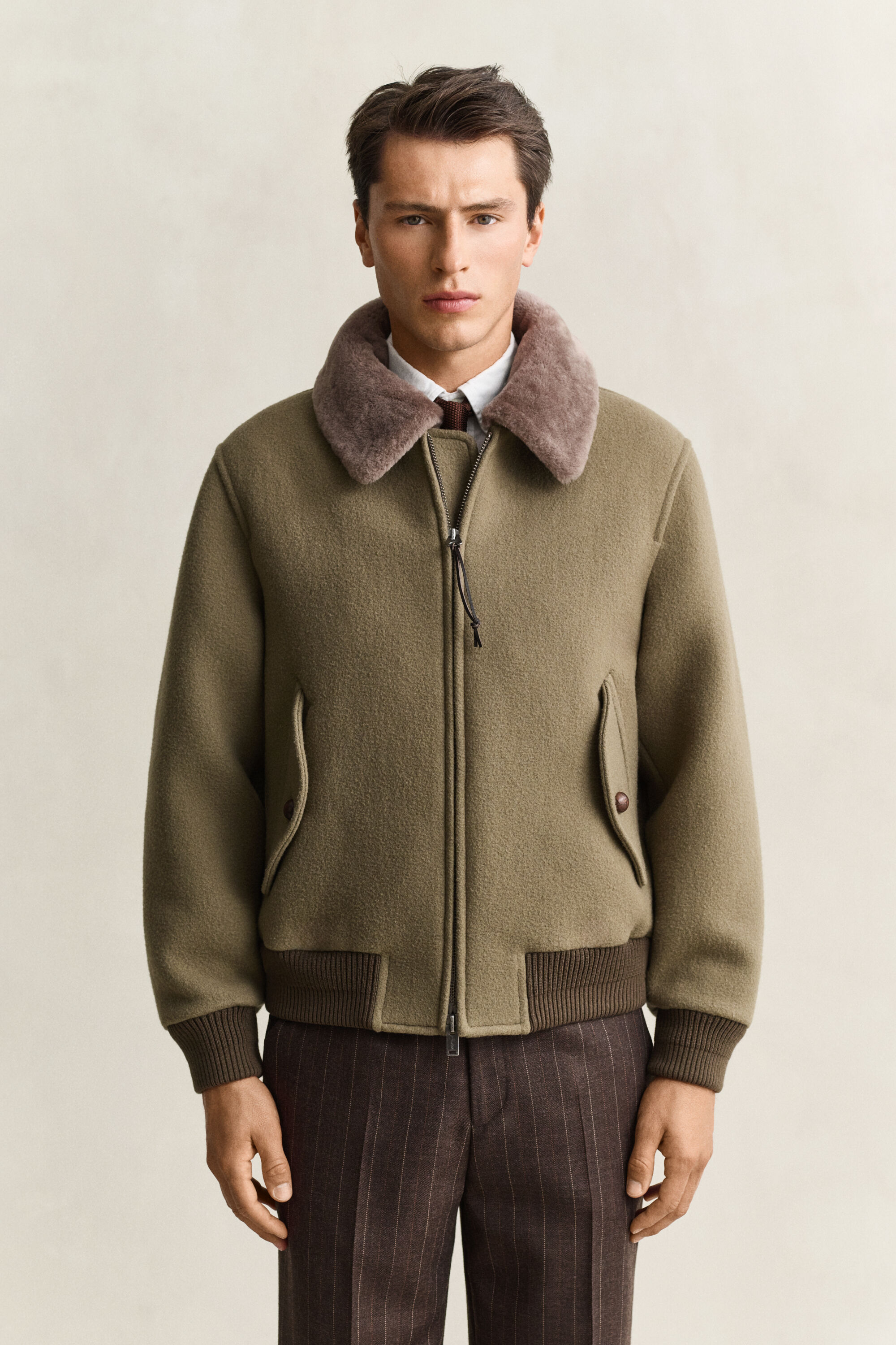 Fliegerjacke aus Wolle mit Shearlingesatz