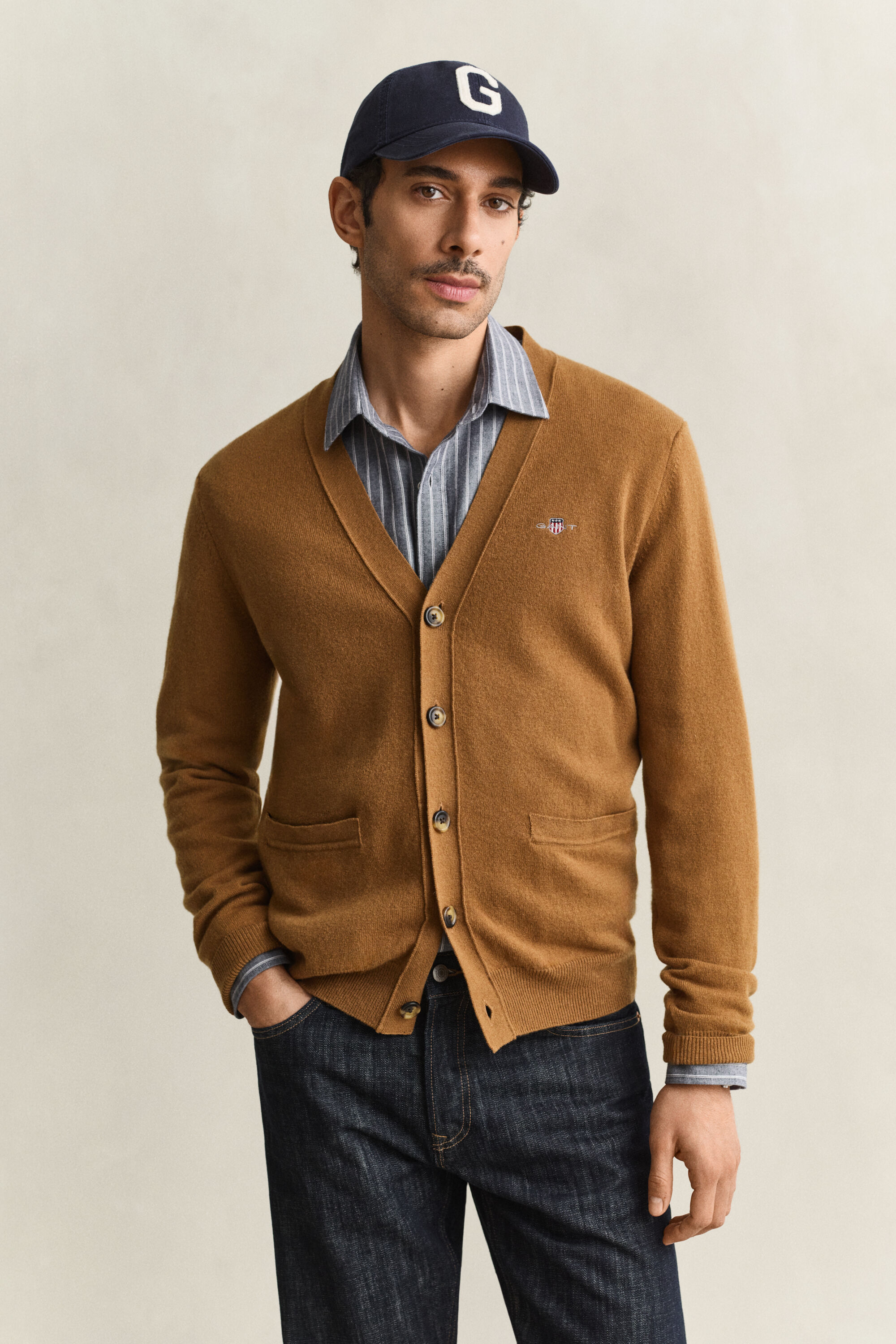 V-Neck Strickjacke aus Lambswool