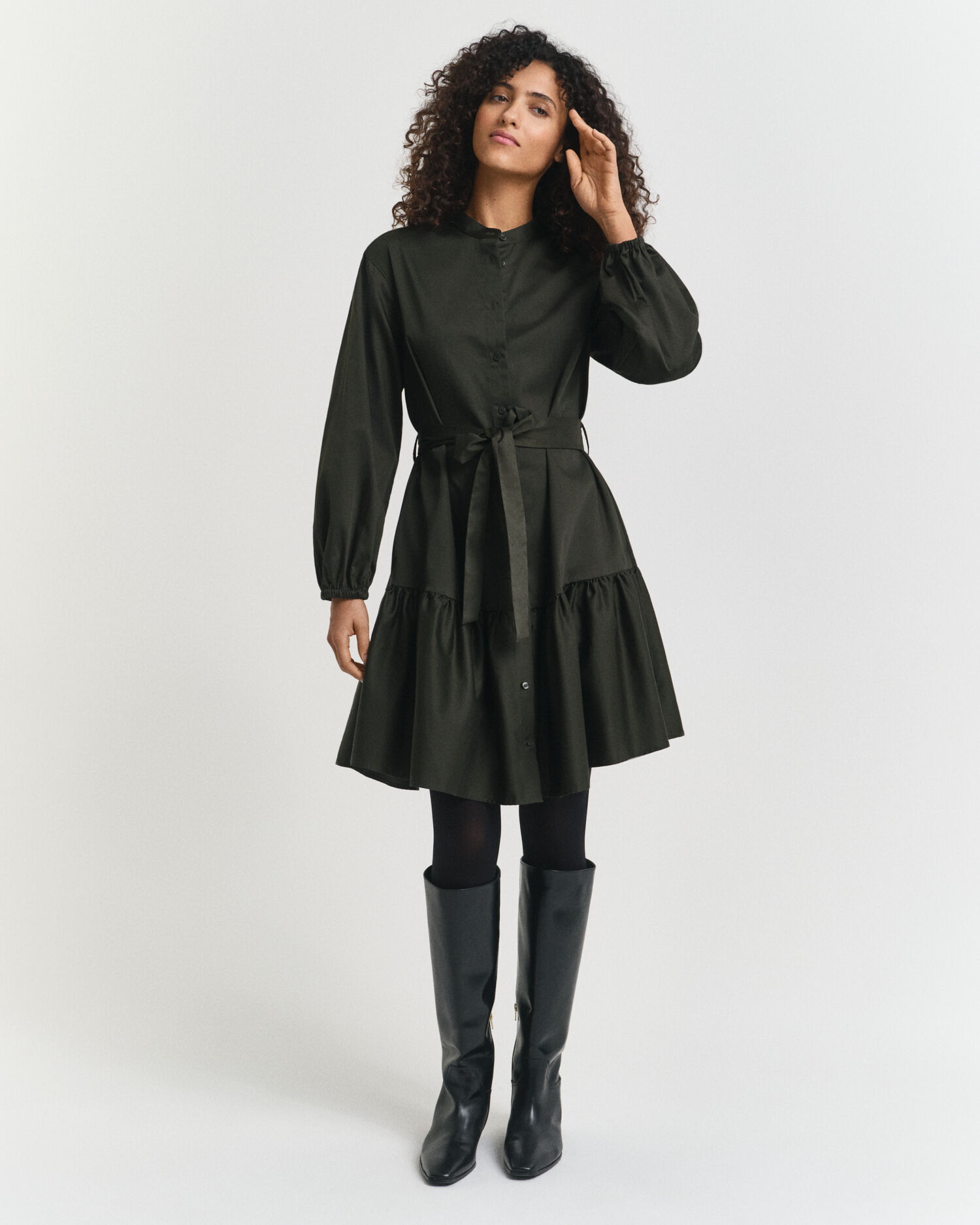 Langärmeliges Kleid aus Baumwollsatin