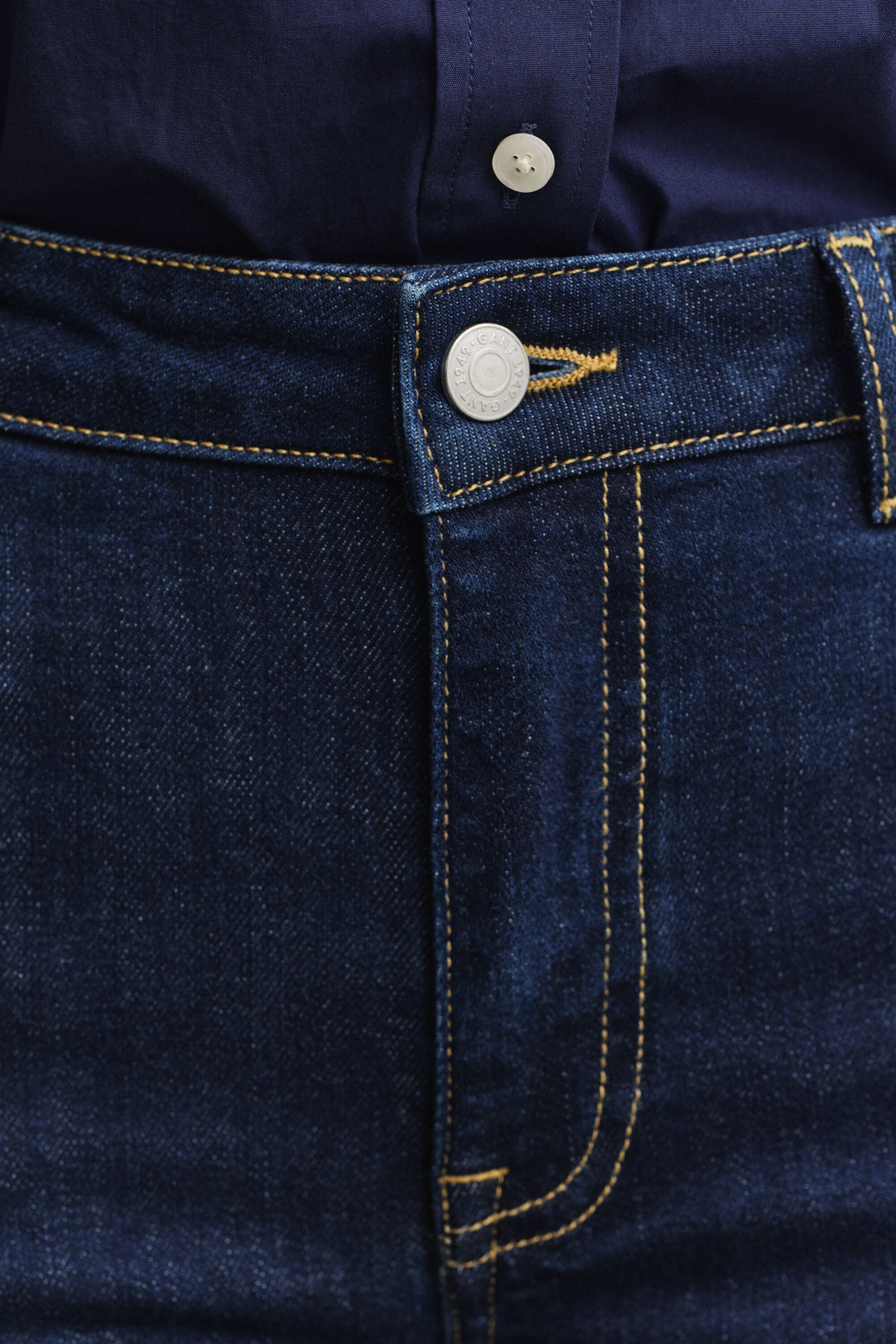 Ausgestellte Slim Fit Stretch-Jeans