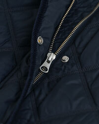 Gesteppter Mantel mit Cordbesatz