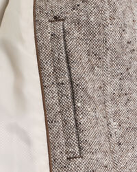 Wolljacke mit Kontrastkragen