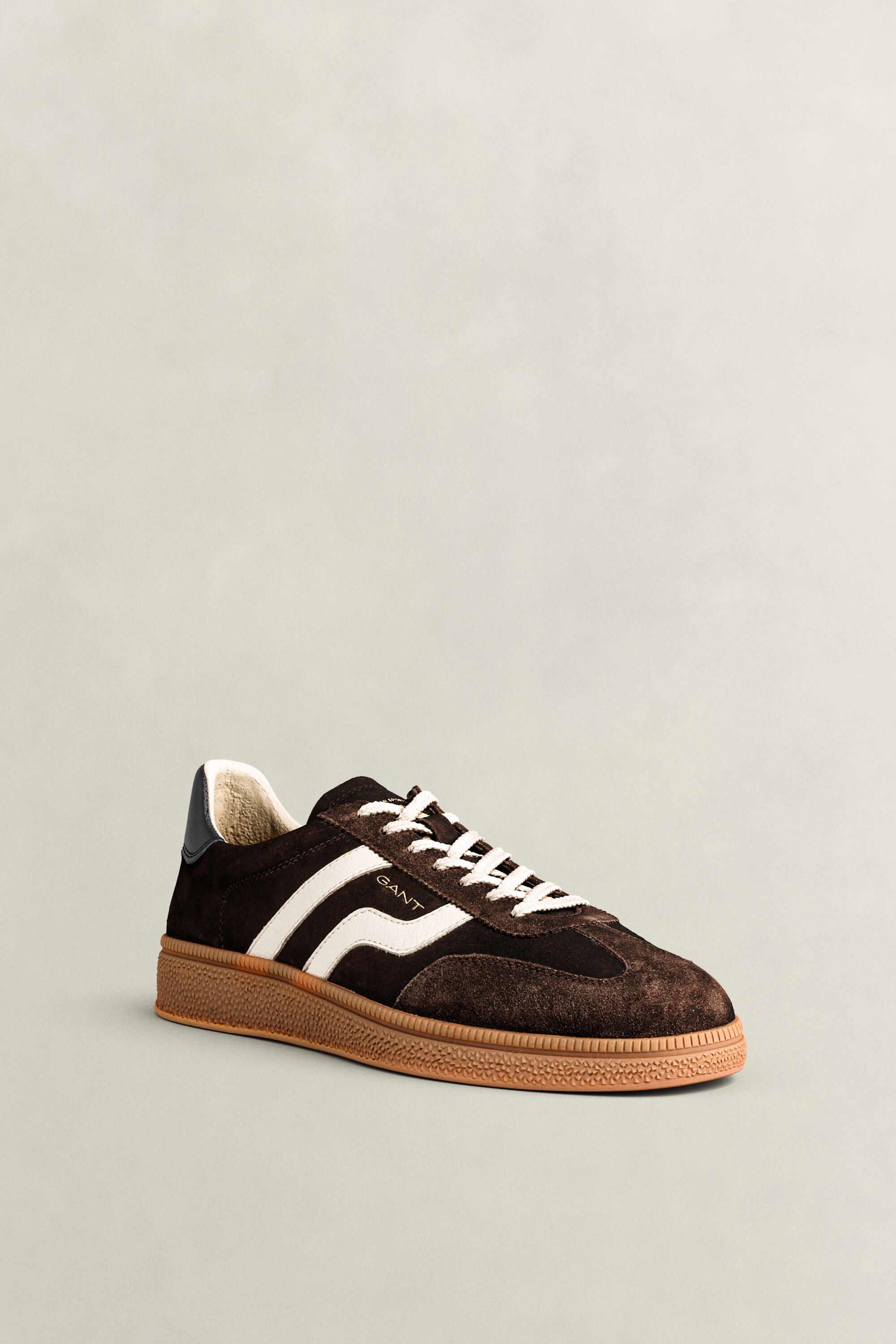 Cuzmo Sneaker aus Veloursleder