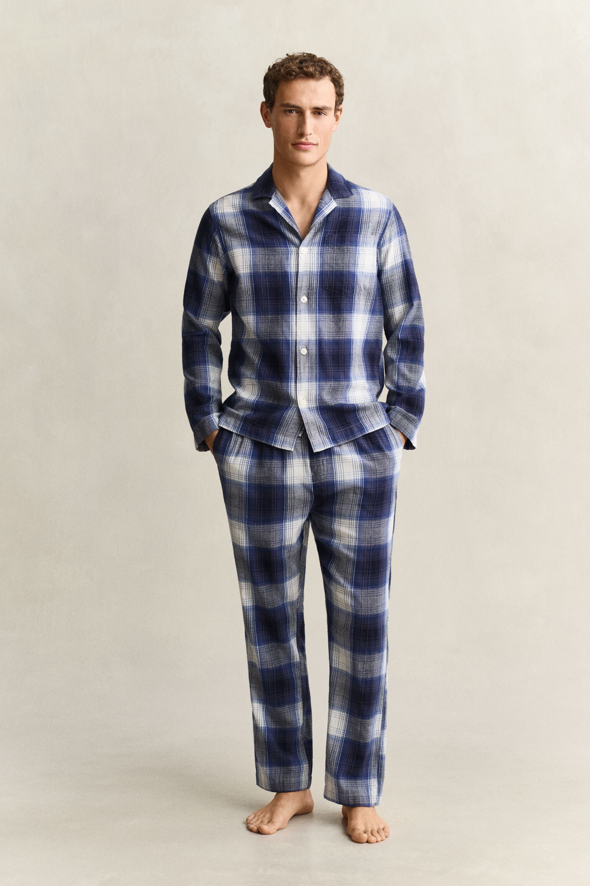 Karierter Flanellpyjama in Geschenkbox