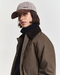 Cap aus strukturierter Wolle