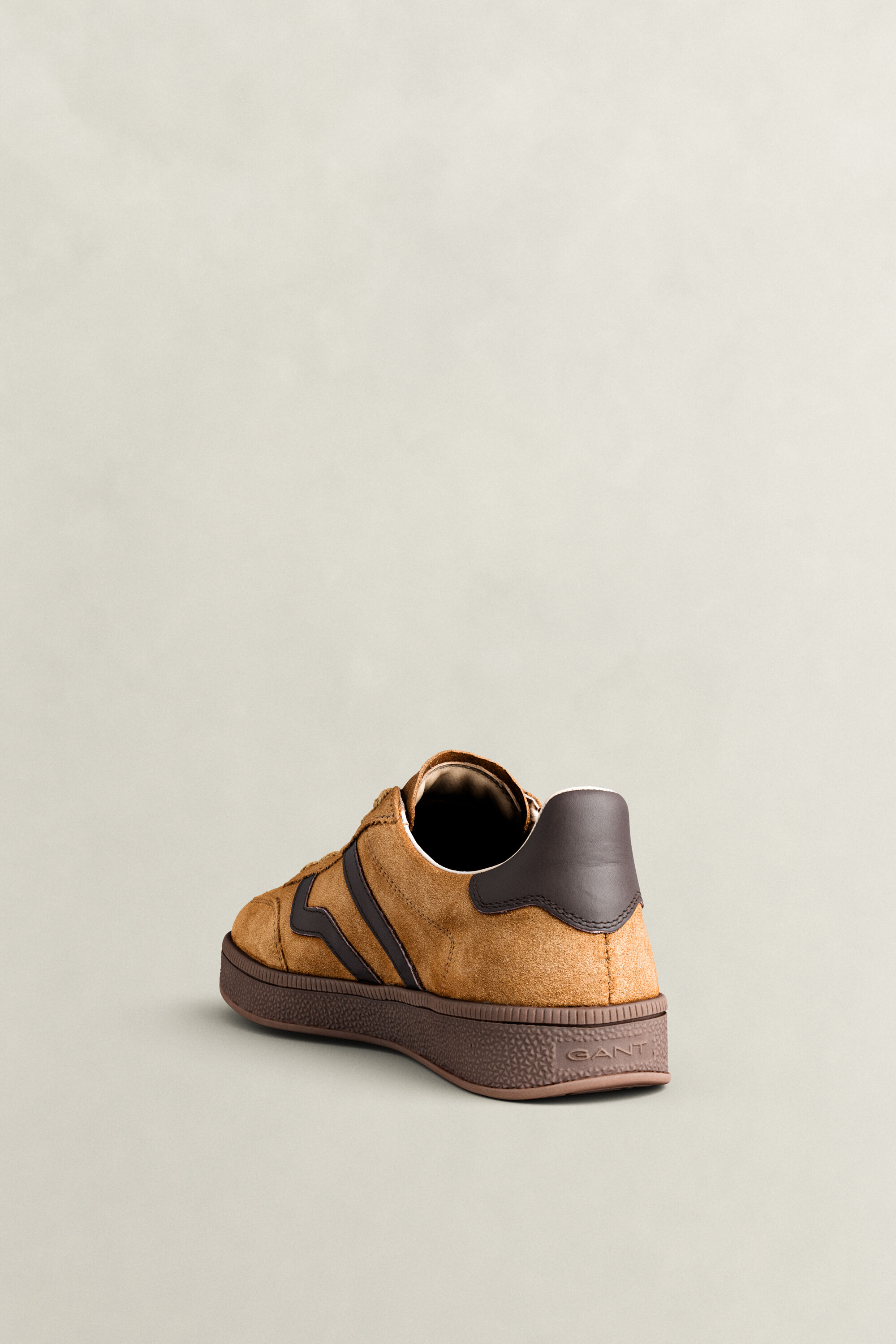 Cuzima Sneaker aus Veloursleder