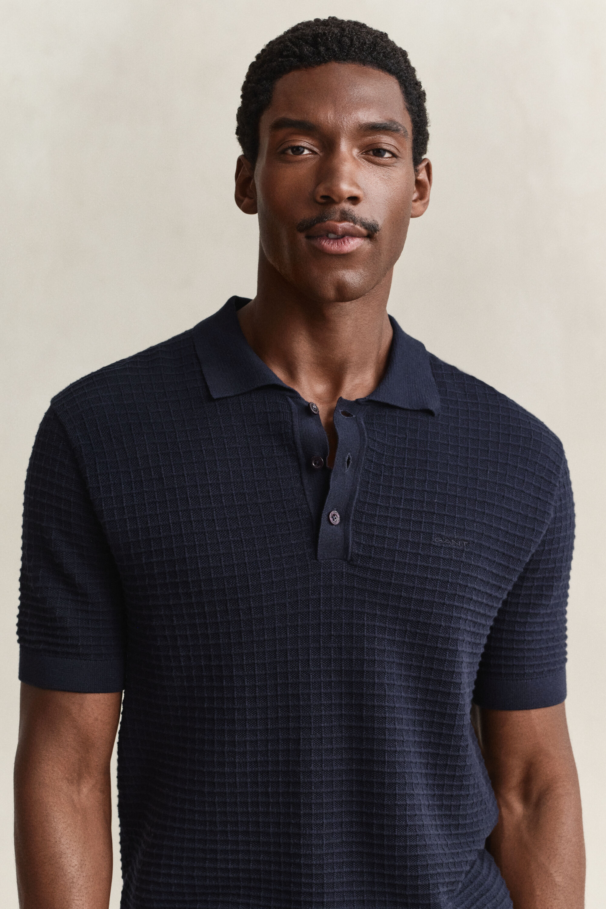 Strukturierter Polopullover
