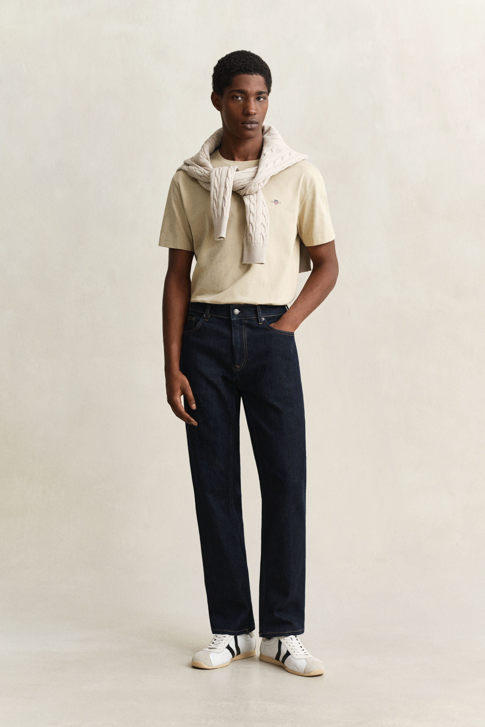 Regular Fit Clean Wash Jeans