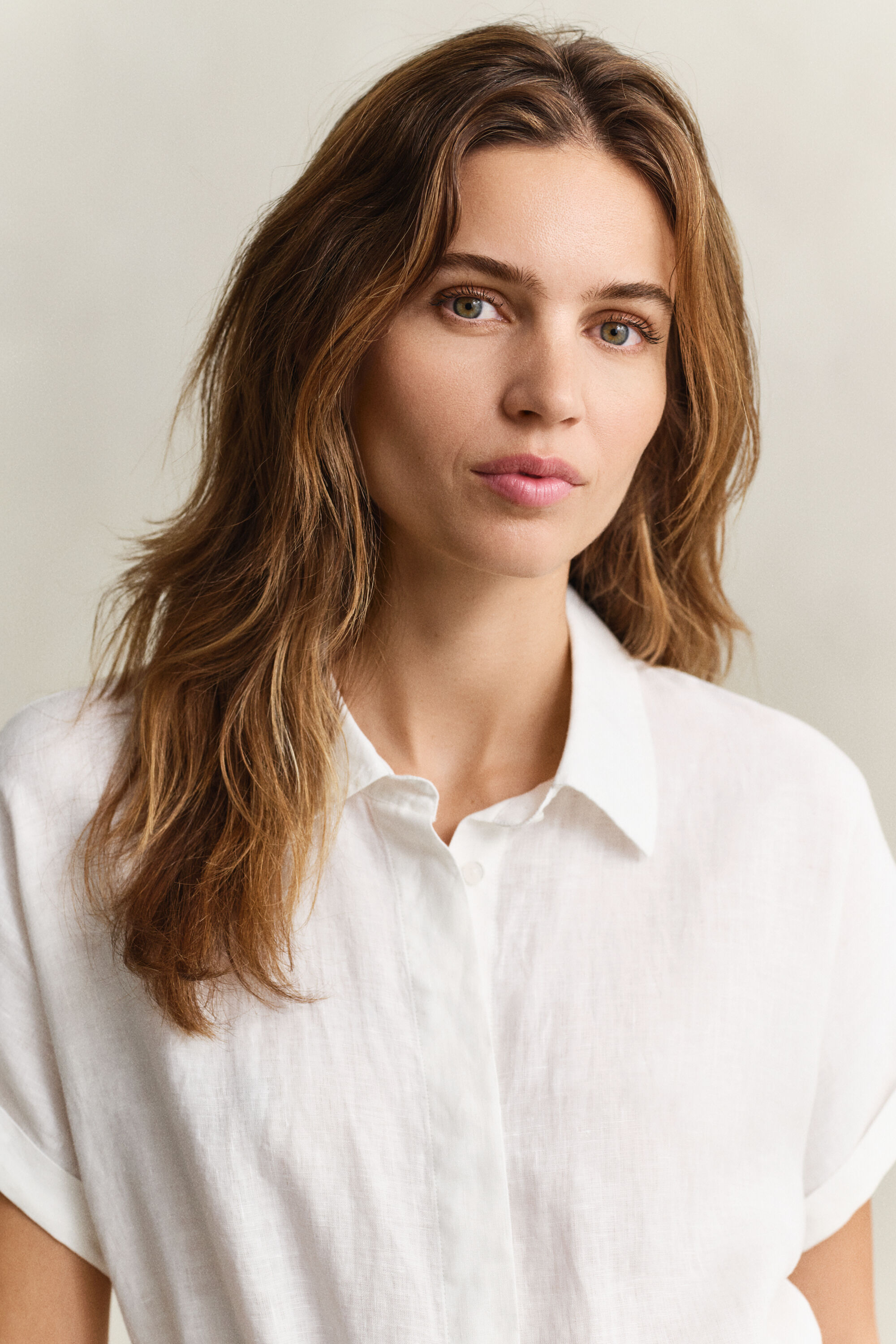 Hemdblusenkleid aus Leinen mit Flügelärmeln