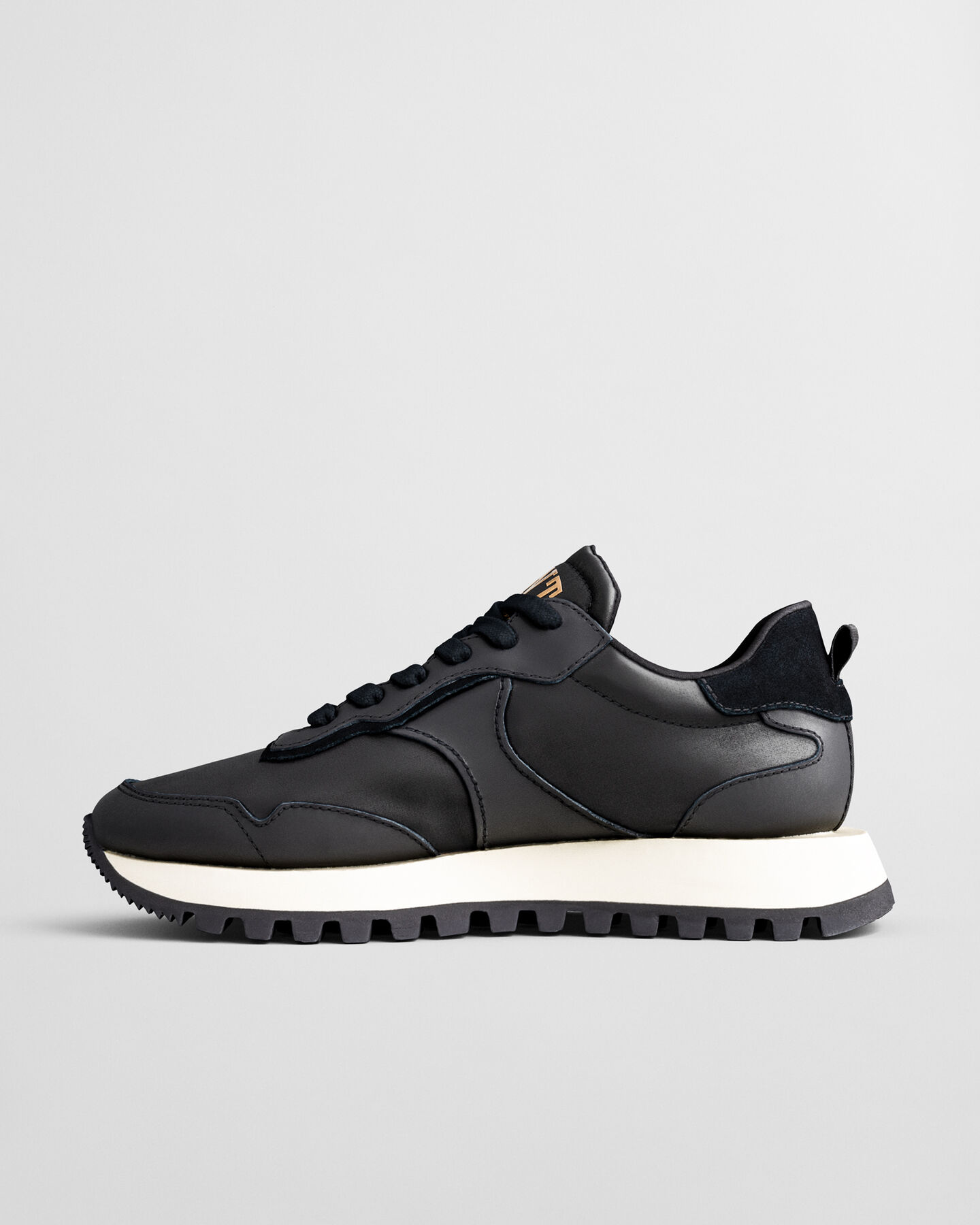 Caffay Sneaker aus Veloursleder und Satin