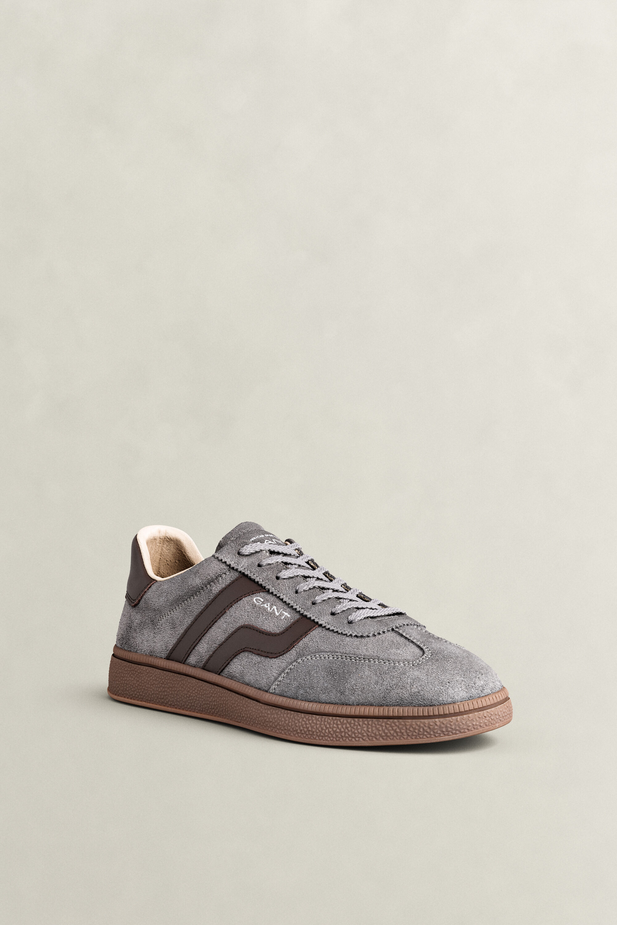 Cuzmo Sneaker aus Veloursleder