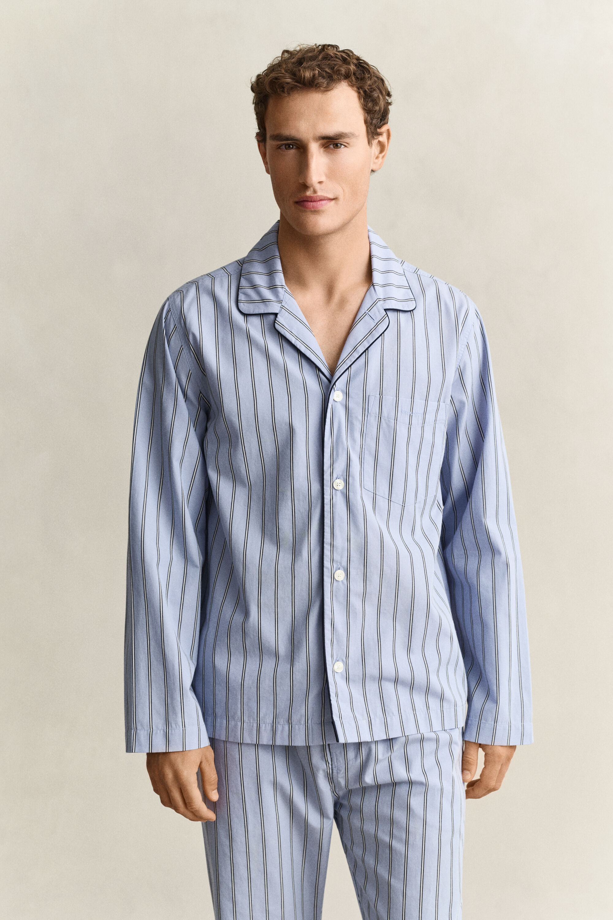 Gestreifter Pyjama aus Popeline