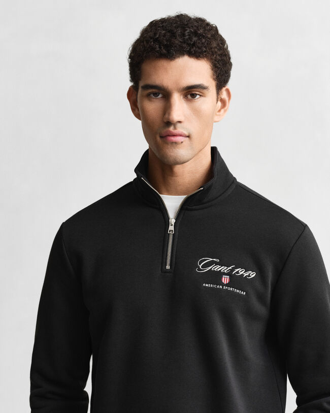 1949 Graphic Sweatshirt mit Rei&szlig;verschlusskragen