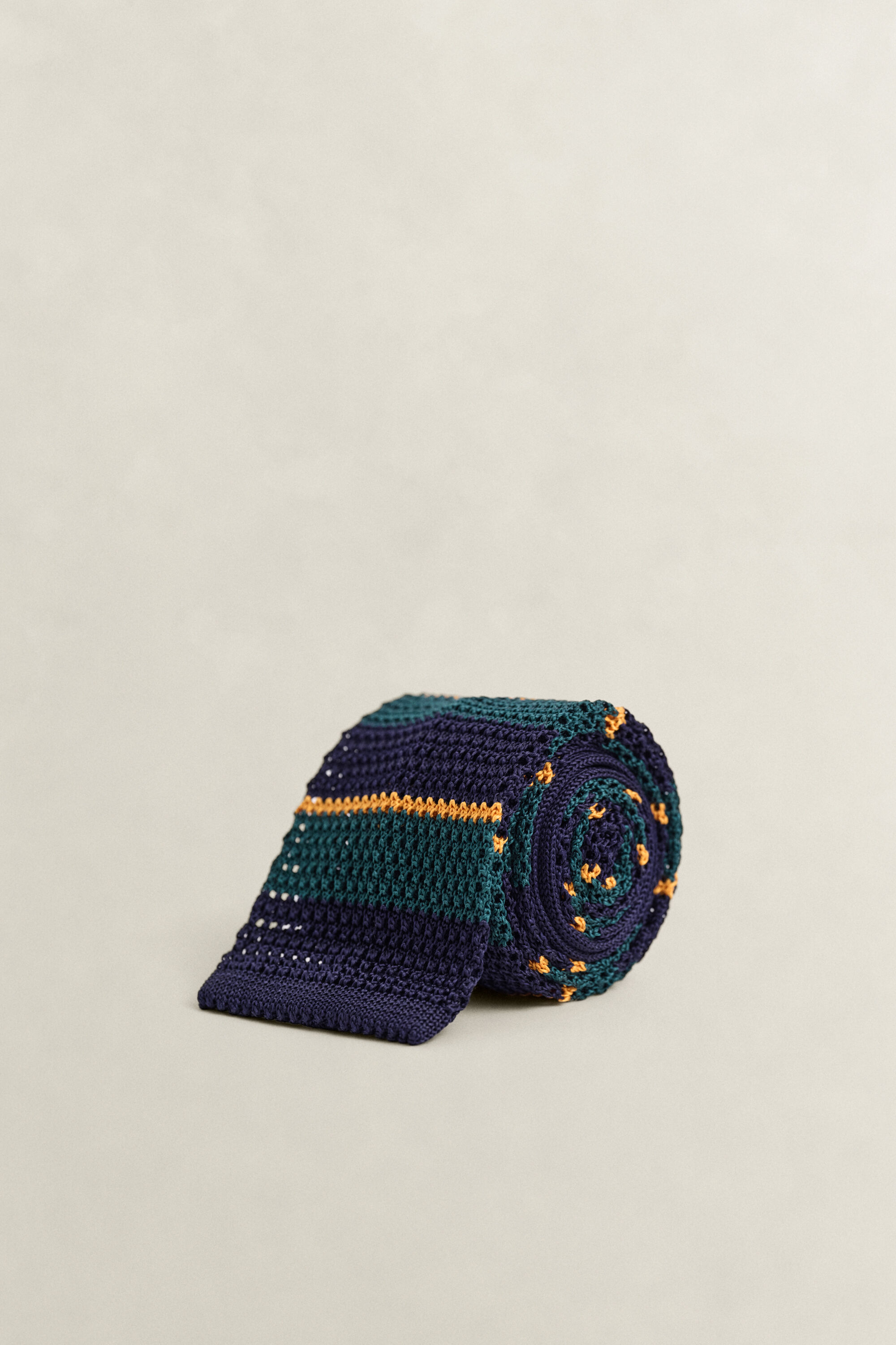 Gestreifte Strickkrawatte