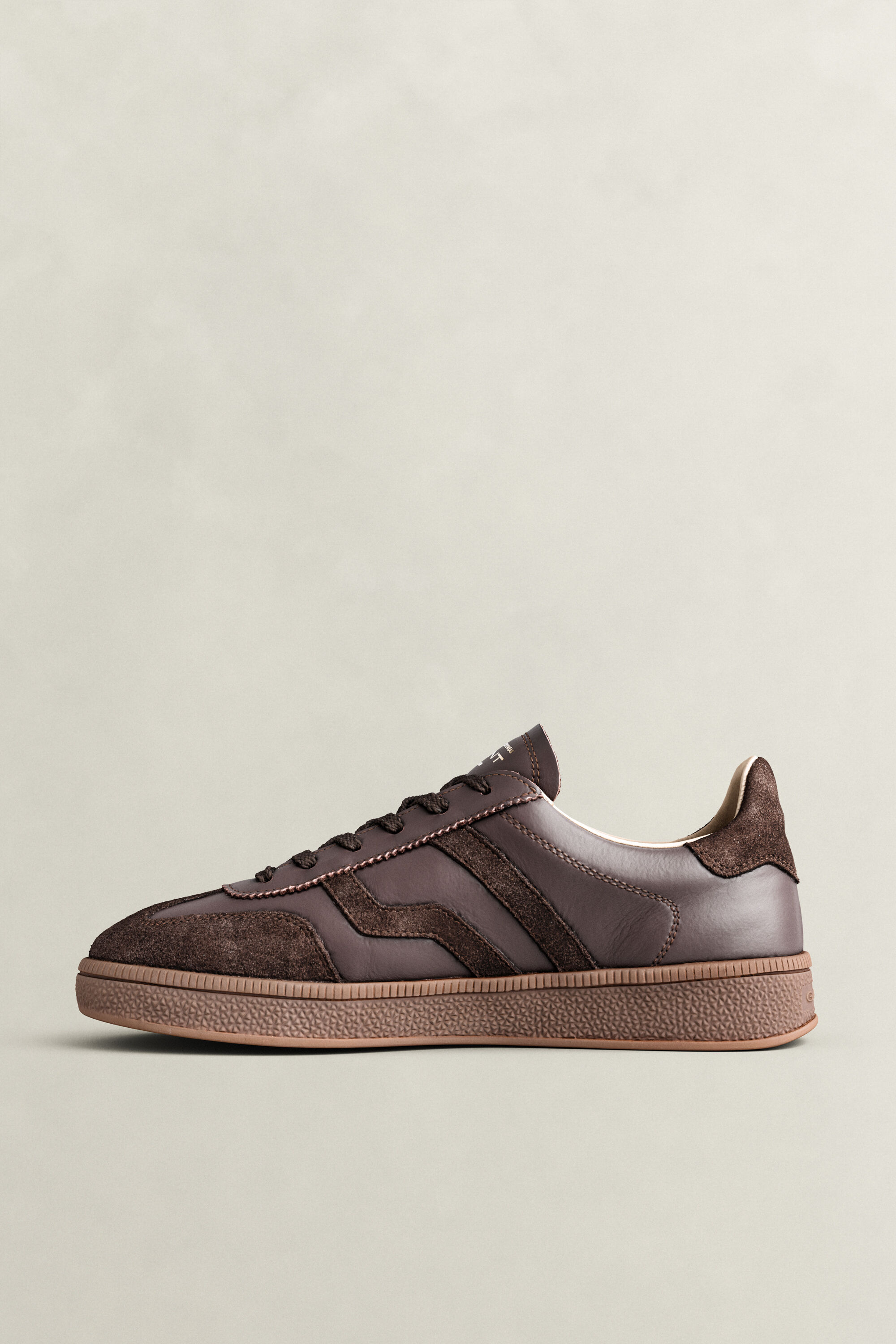 Cuzima Sneaker aus Veloursleder