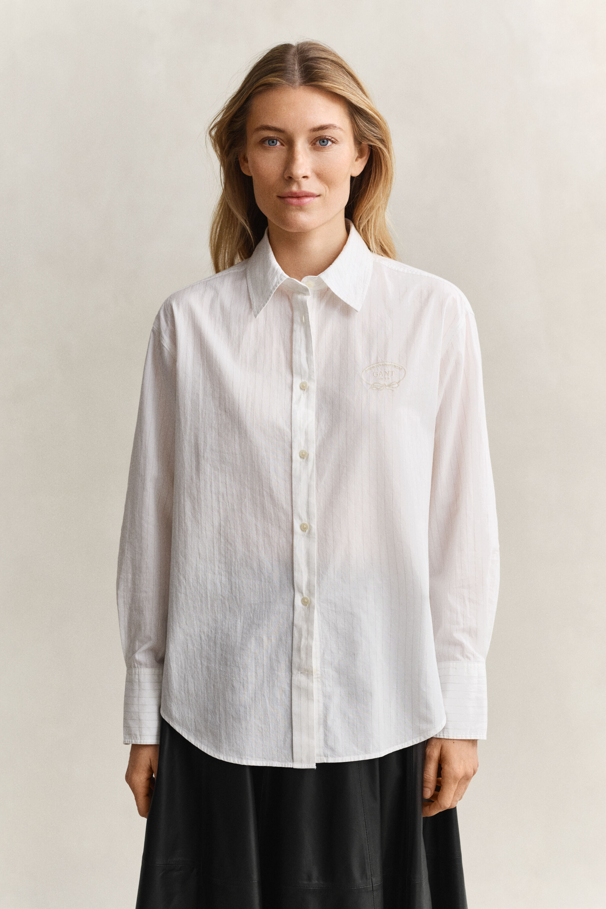 Gestreifte Bluse mit Stickerei