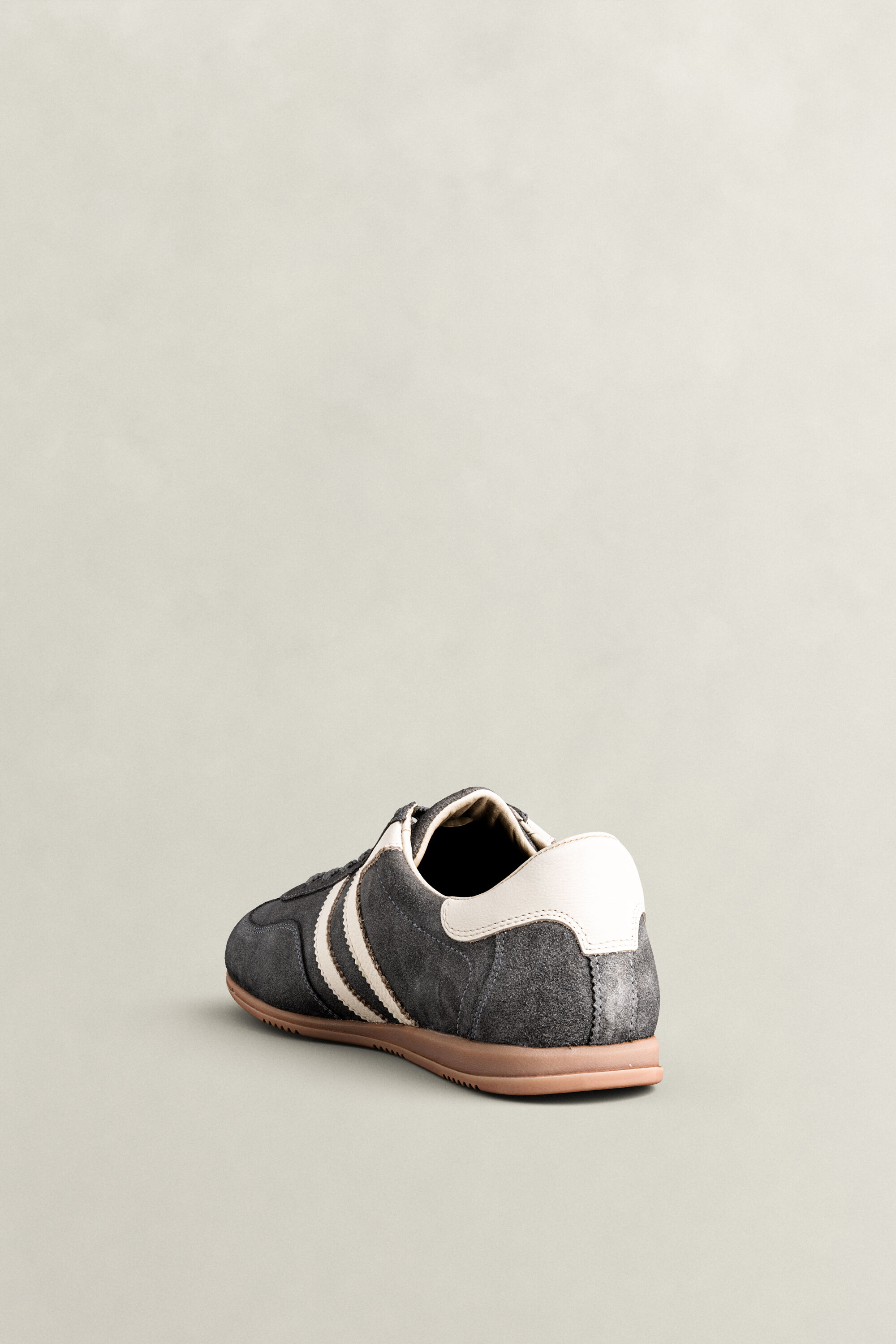 Spearclub Sneaker aus Veloursleder