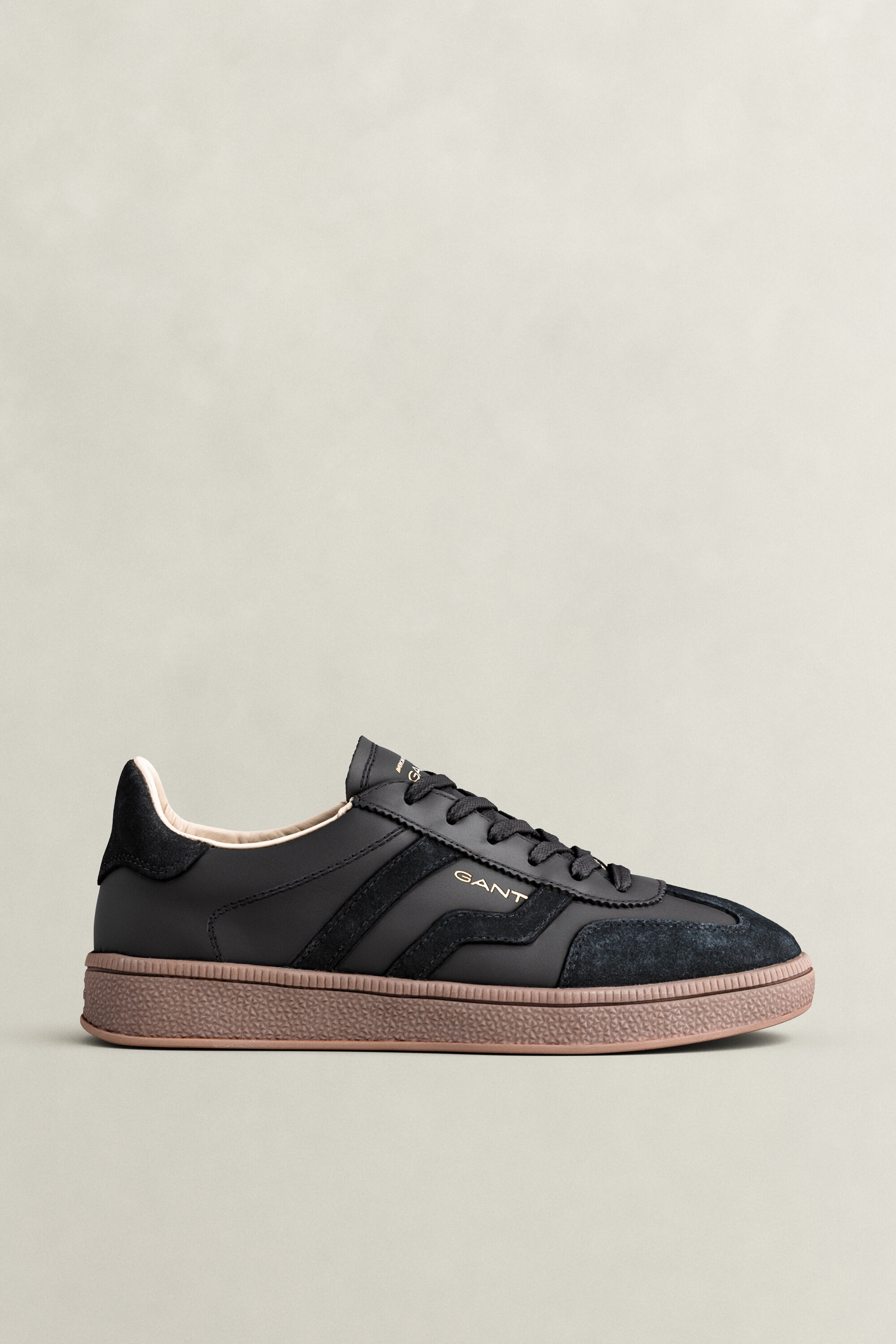 Cuzima Sneaker aus Veloursleder