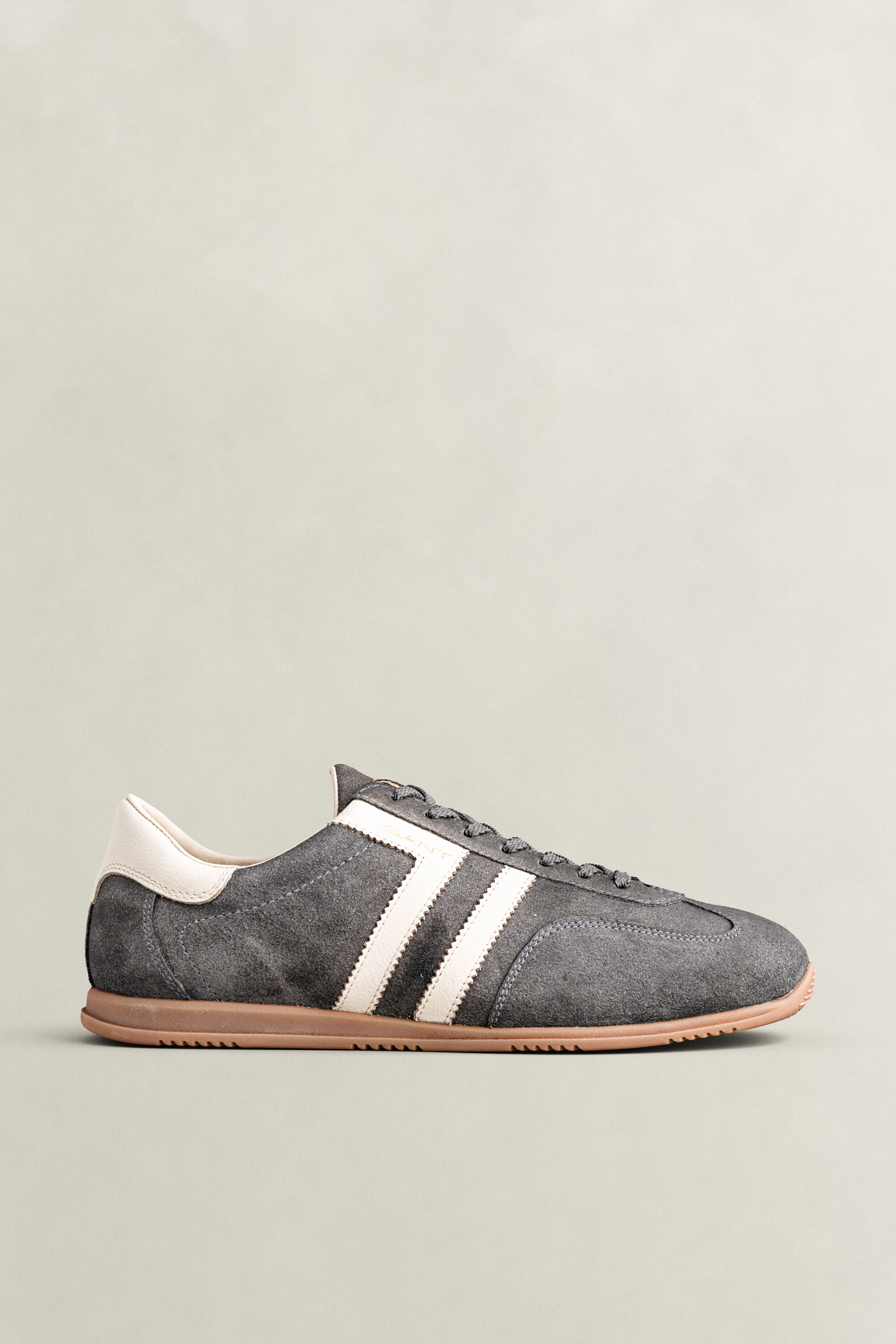 Spearclub Sneaker aus Veloursleder
