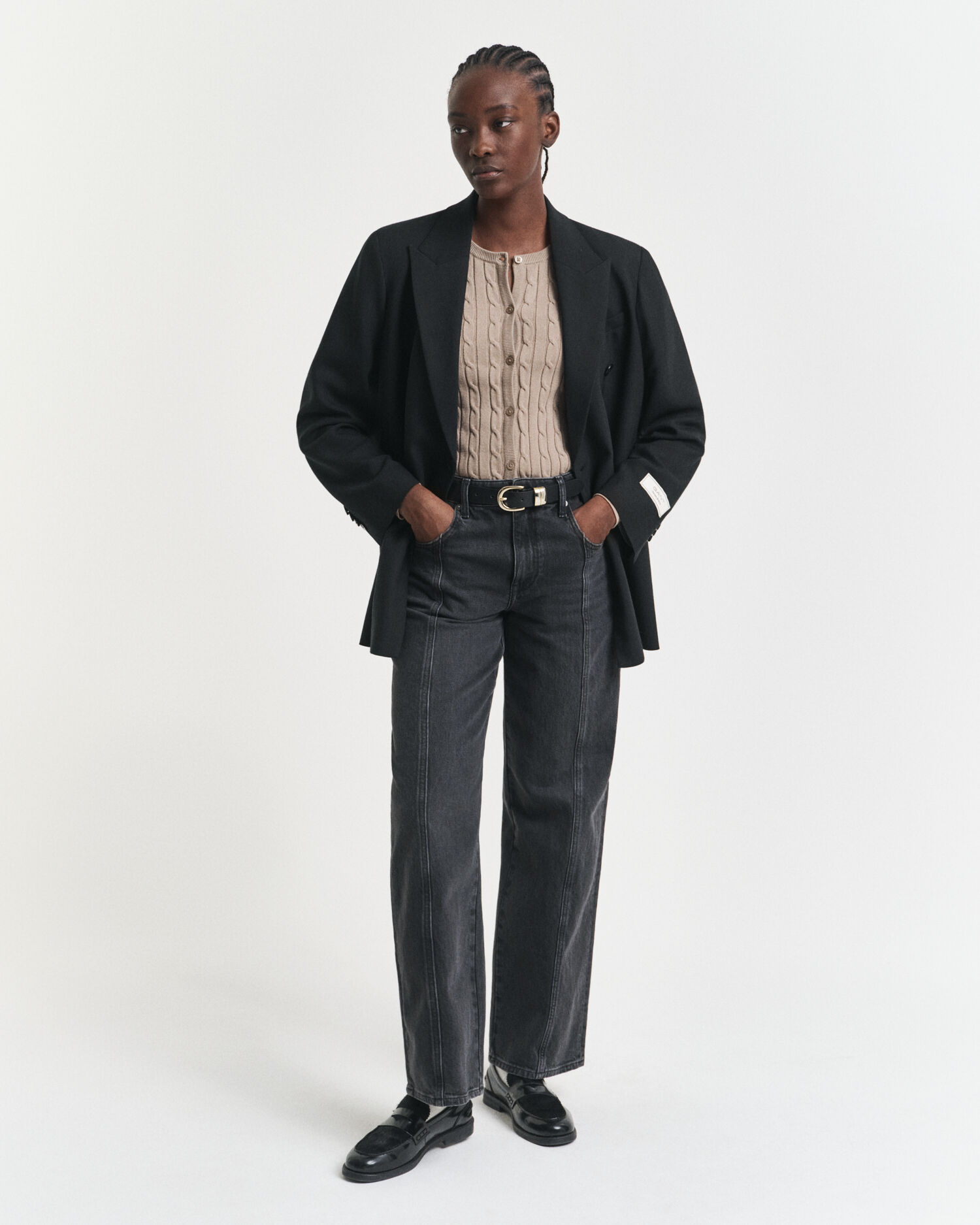 Strickjacke mit Zopfmuster