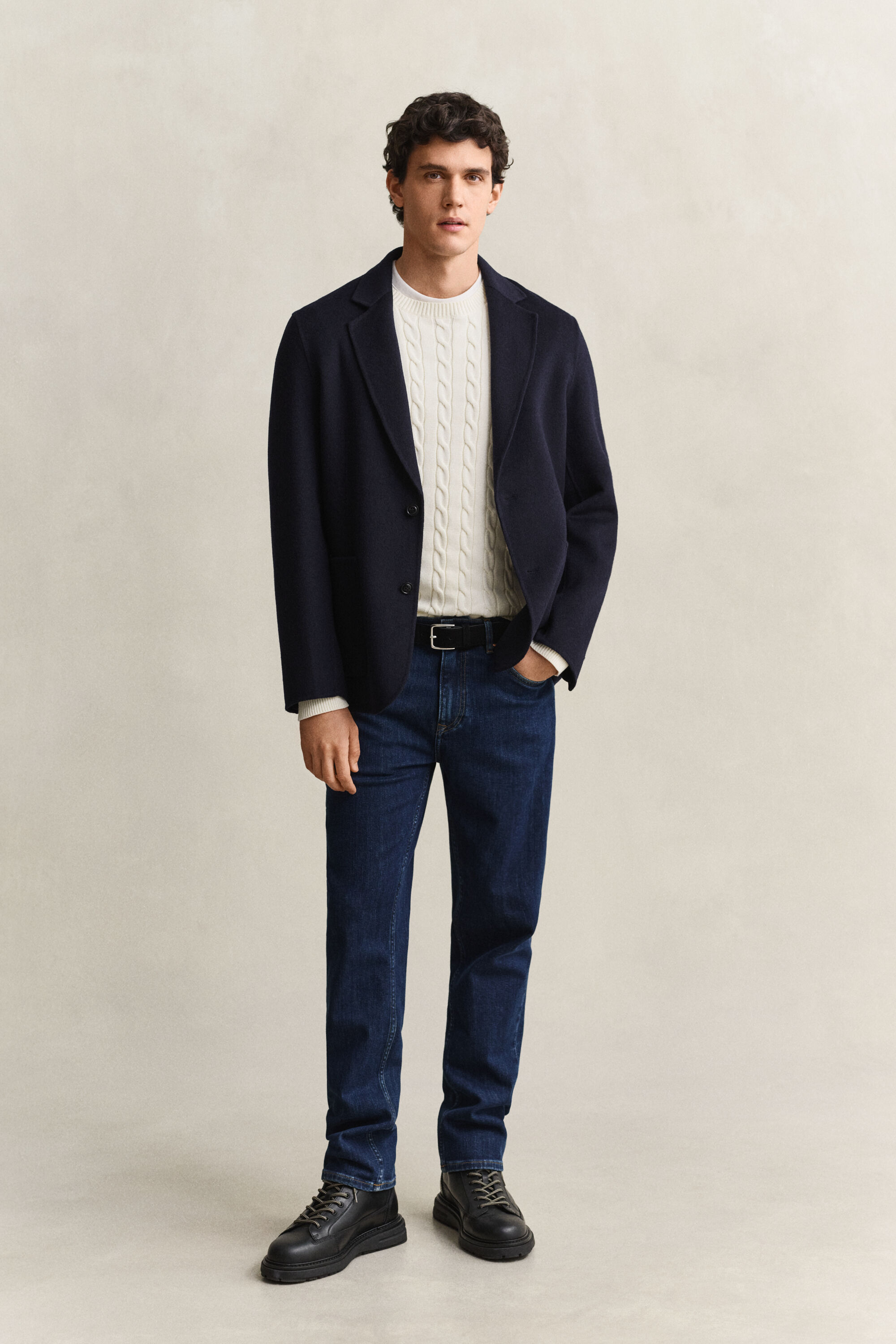 Regular Fit Clean Wash Jeans