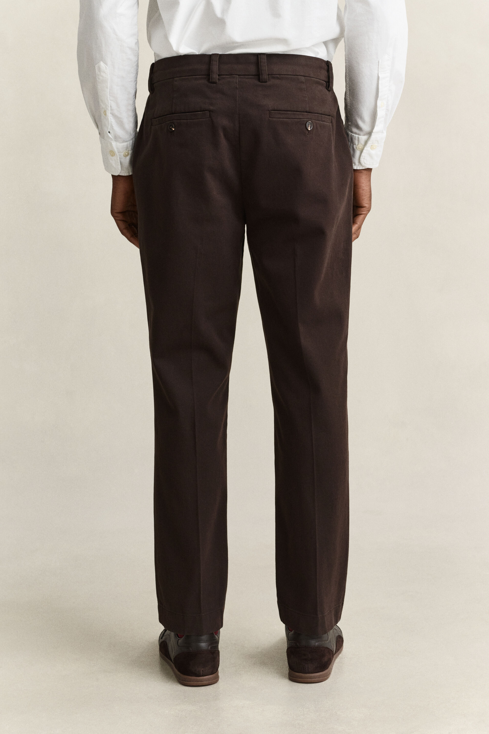 Schmal zulaufende Chinohose