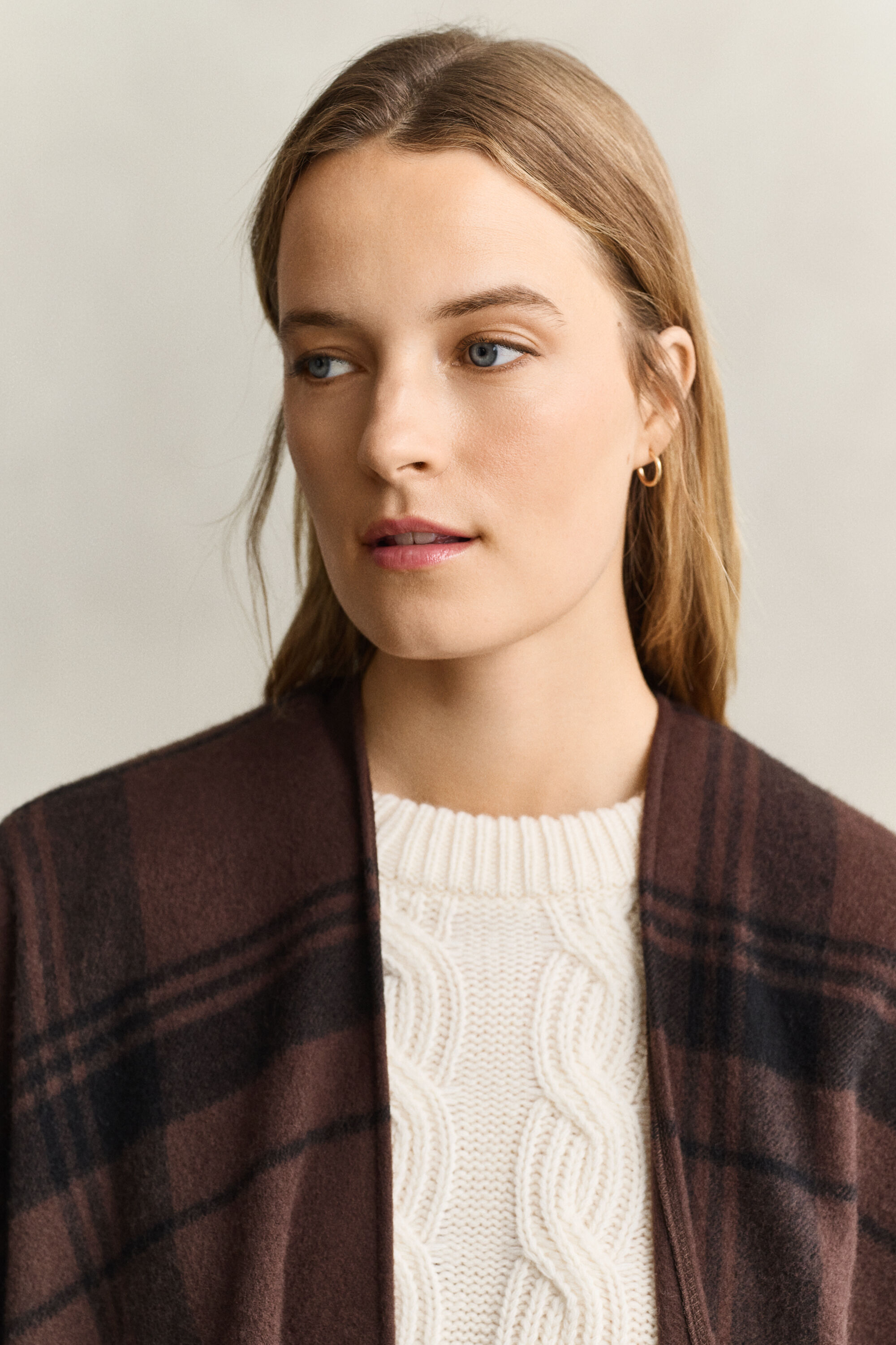 Karierter Wollponcho
