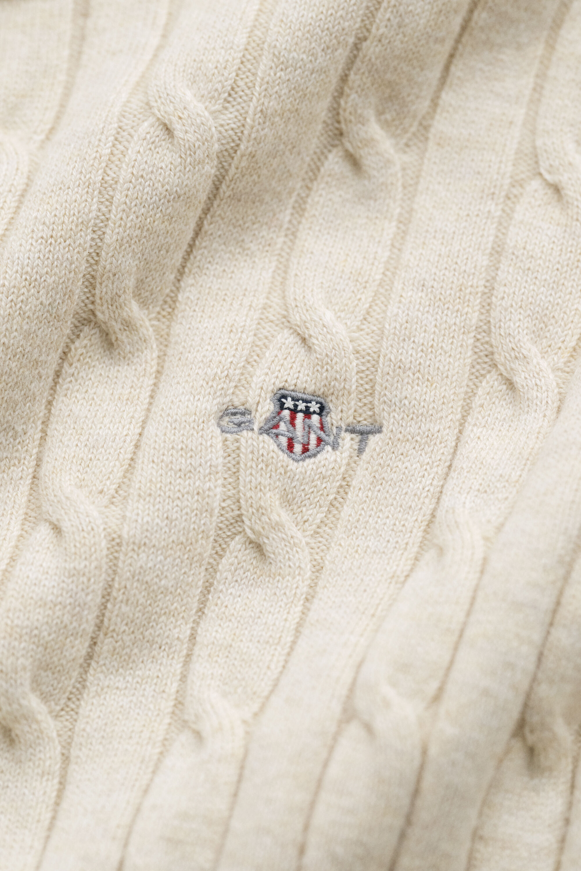 Strickjacke aus Stretch-Baumwolle mit Zopfmuster