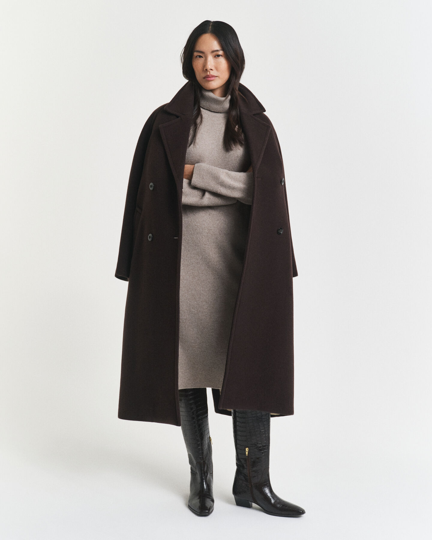 Rollkragenkleid mit Strickdetails