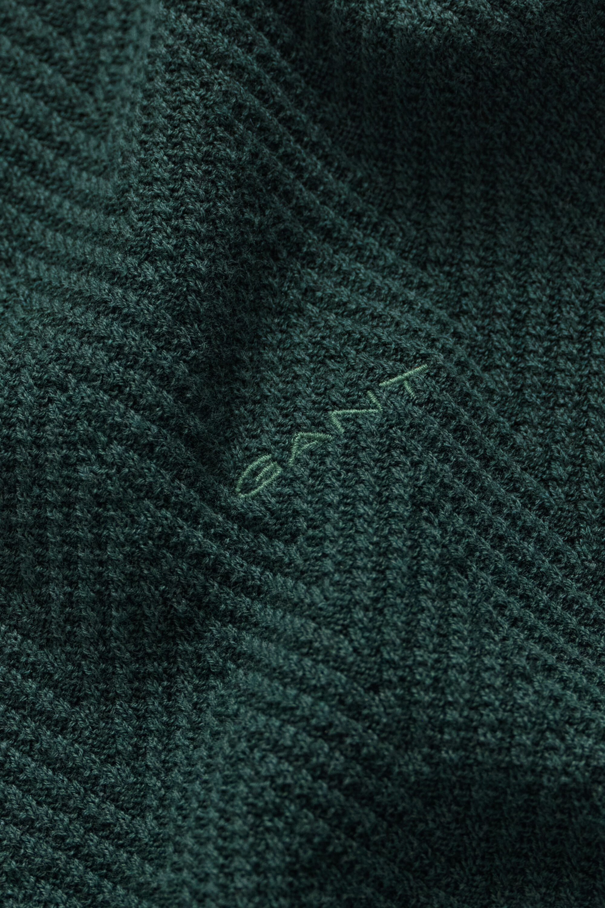 Strickjacke mit Reißverschluss und Fischgrätmuster