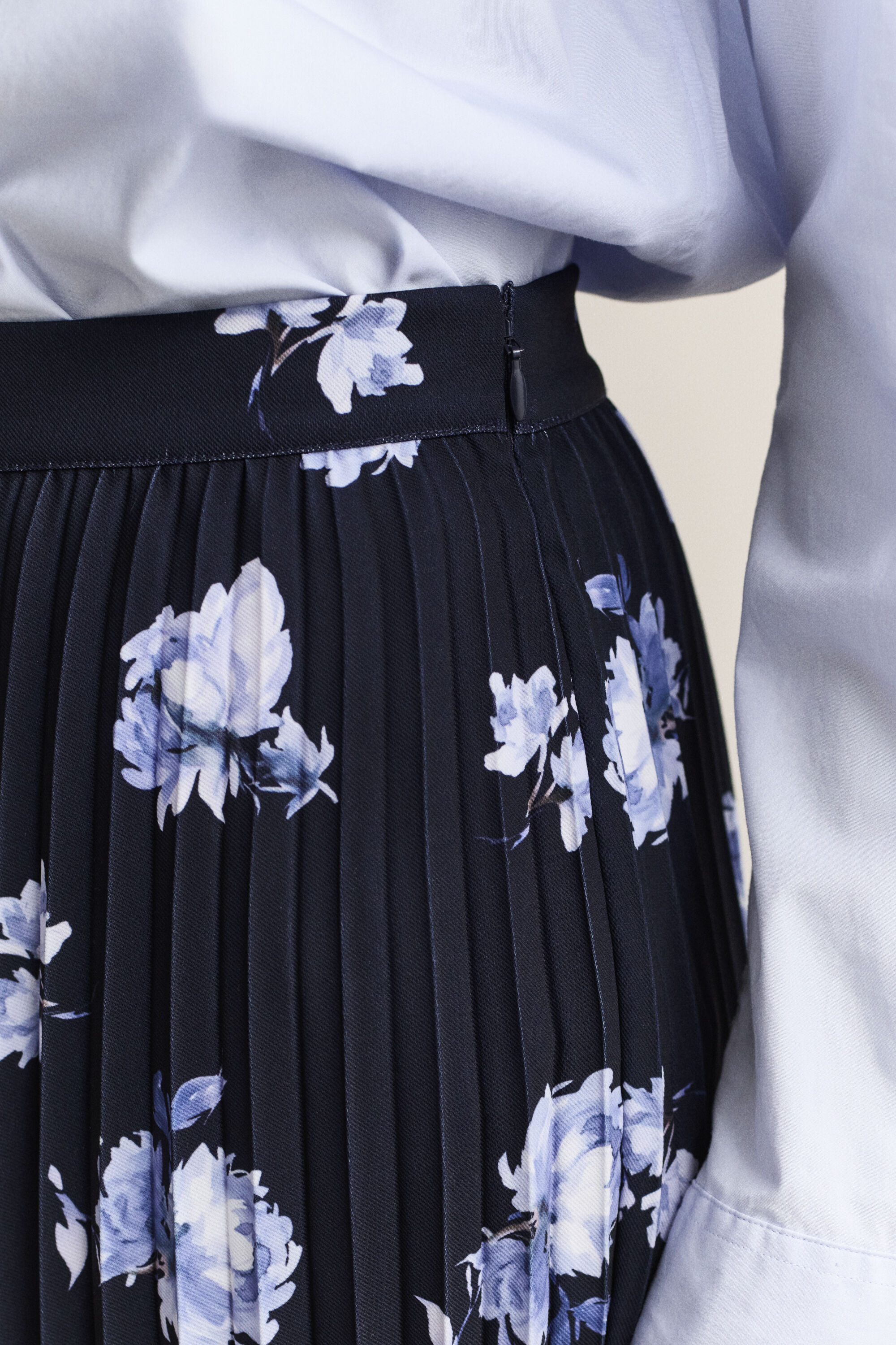 Faltenrock mit Blumenprint