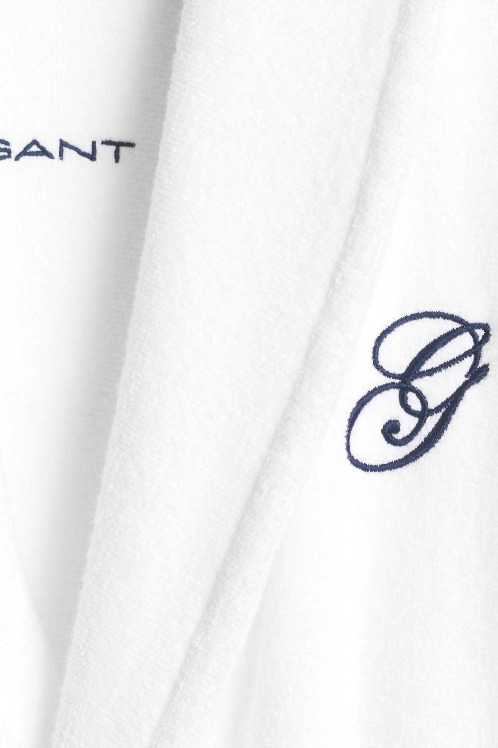 Bestickter Bademantel