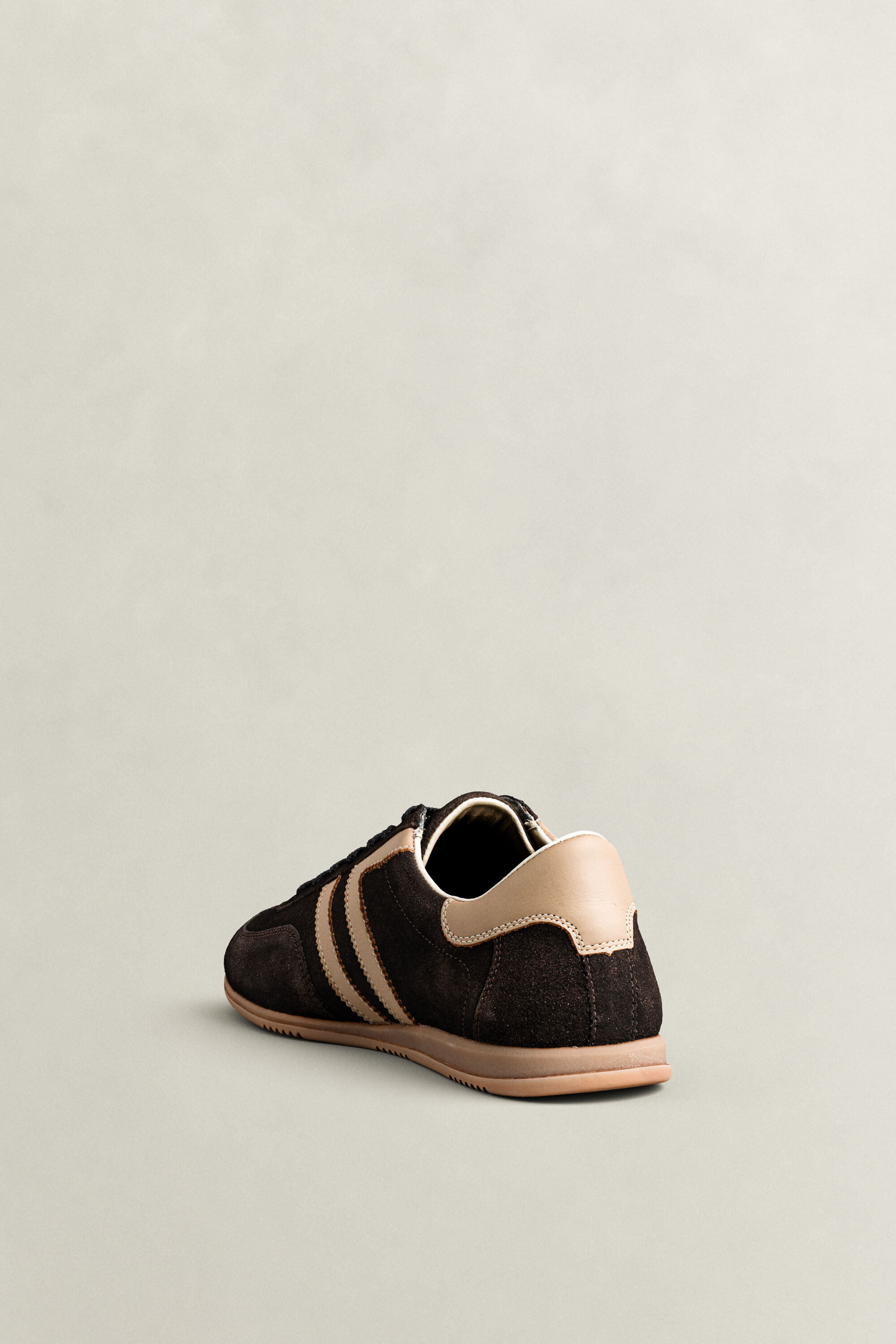 Spearclub Sneaker aus Veloursleder