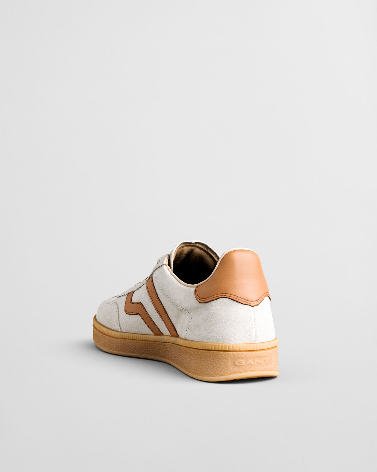 Cuzima Sneaker aus Veloursleder