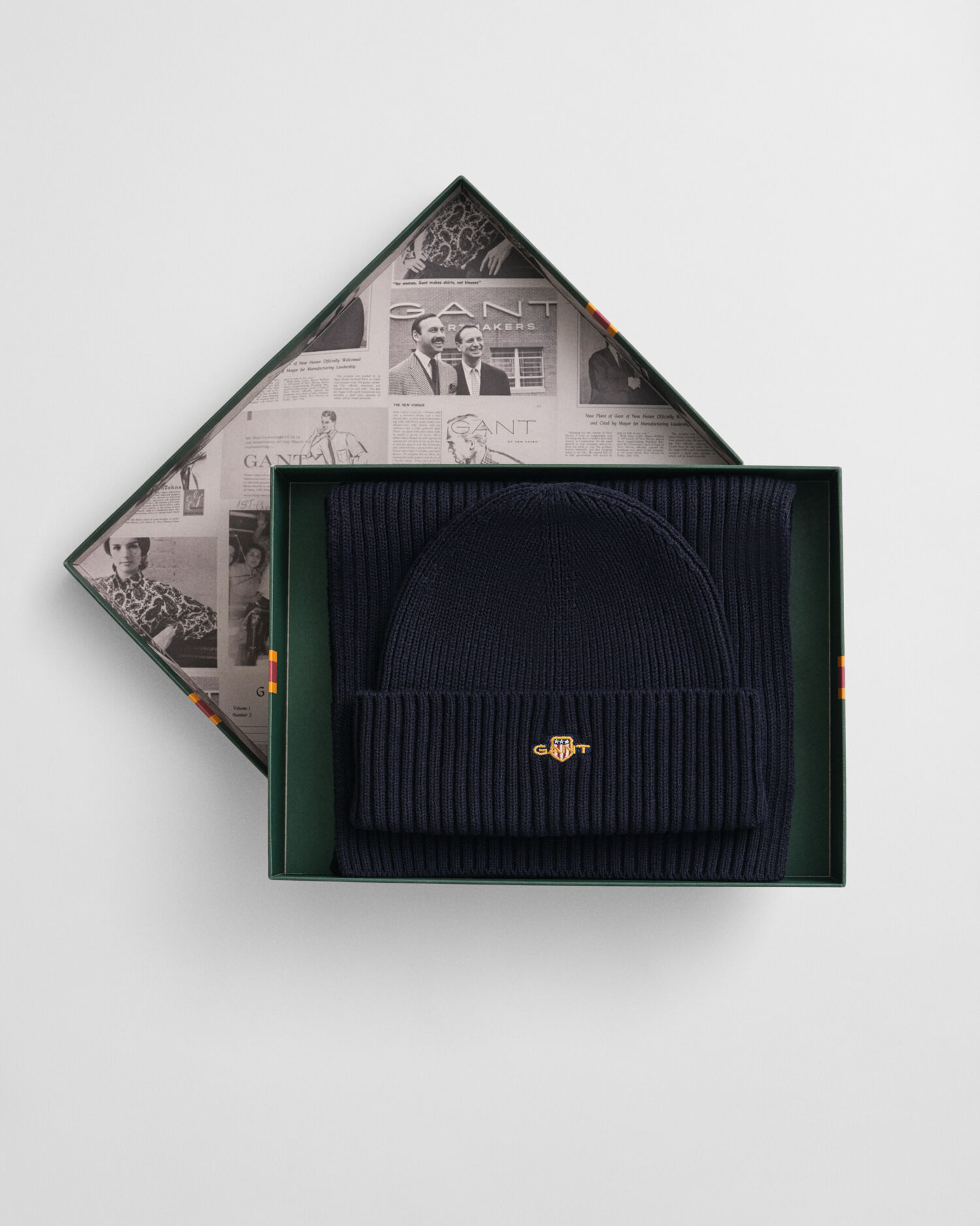 Shield Beanie & Schal Geschenkset