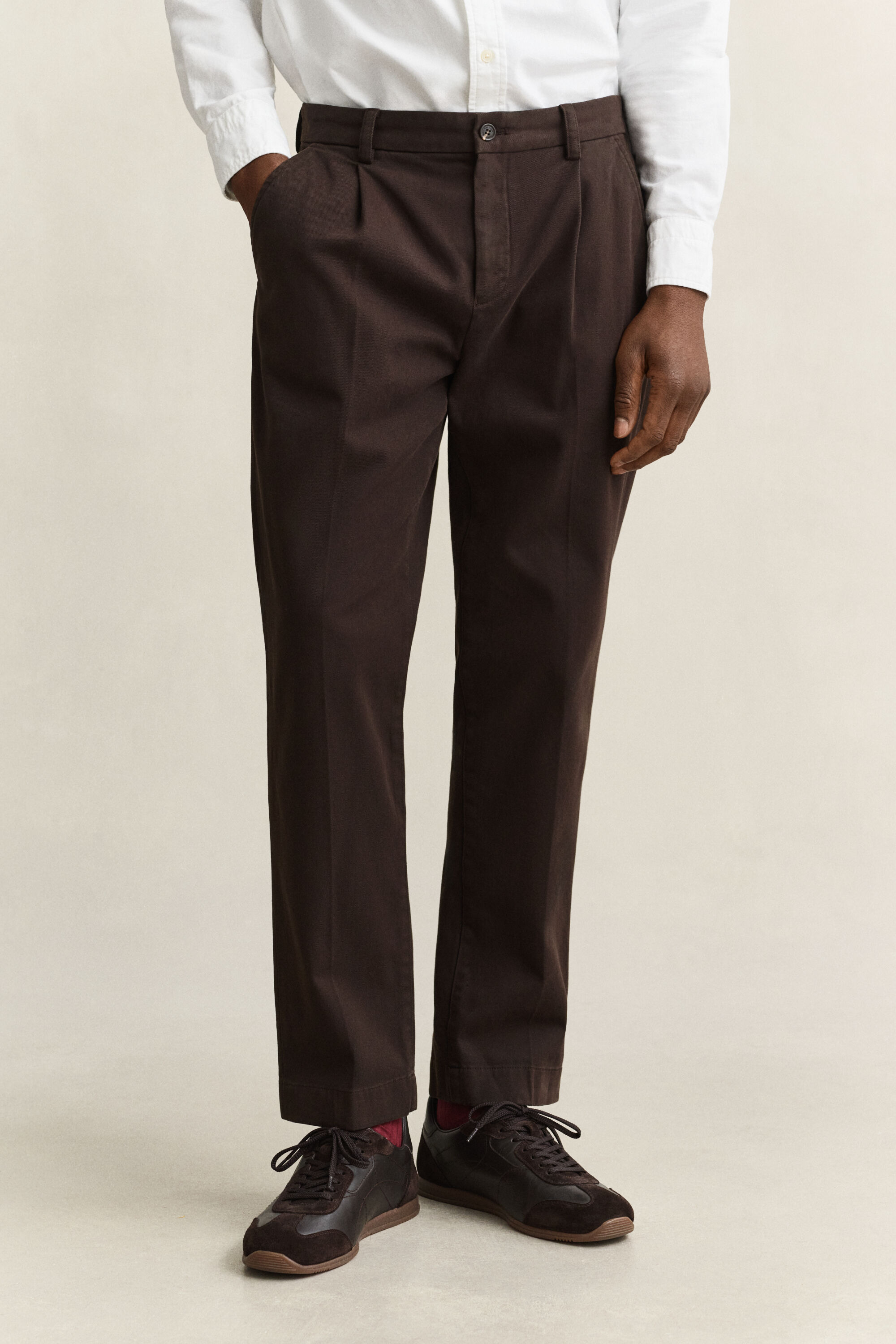 Schmal zulaufende Chinohose