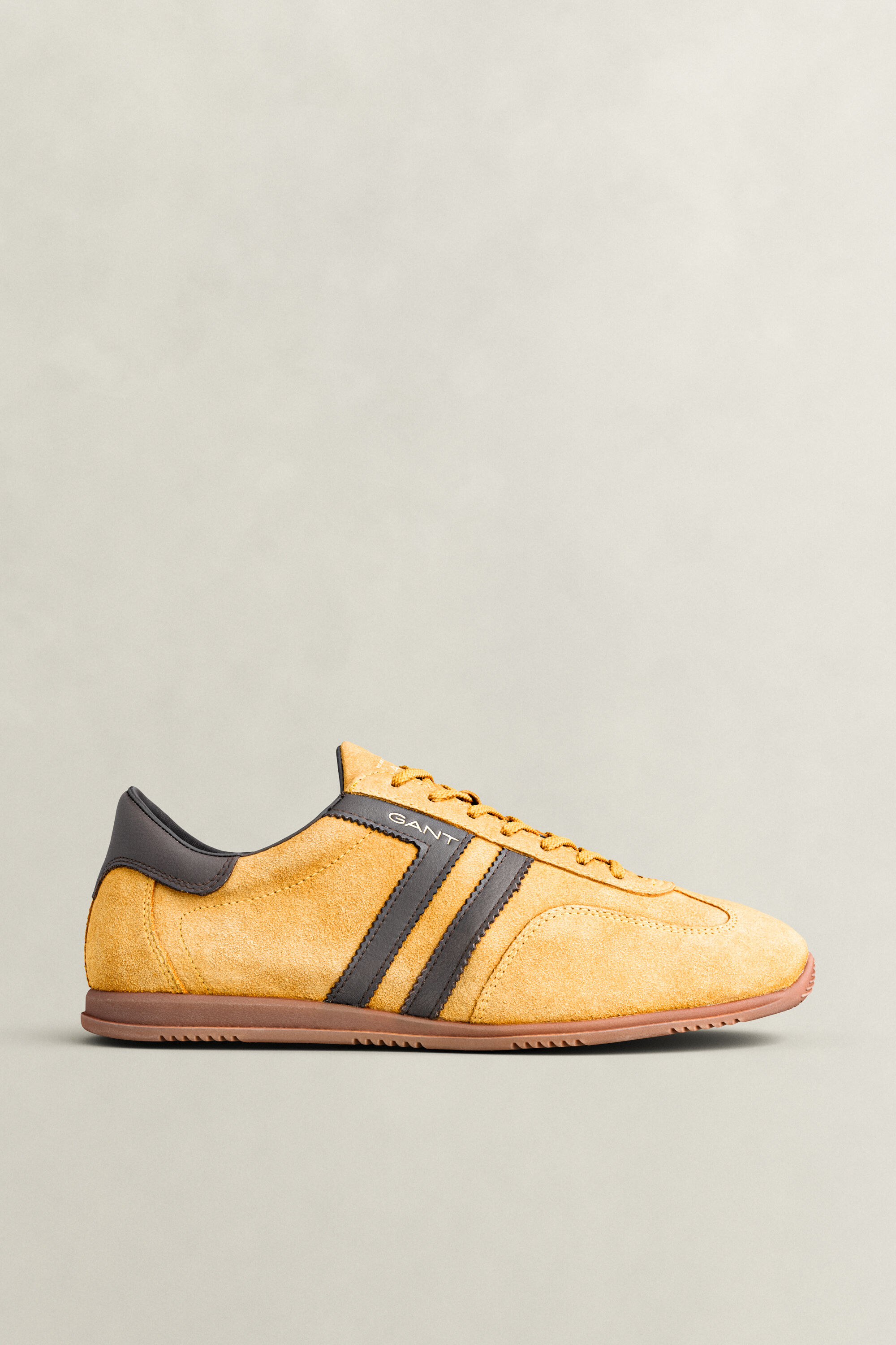 Spearclub Sneaker aus Veloursleder