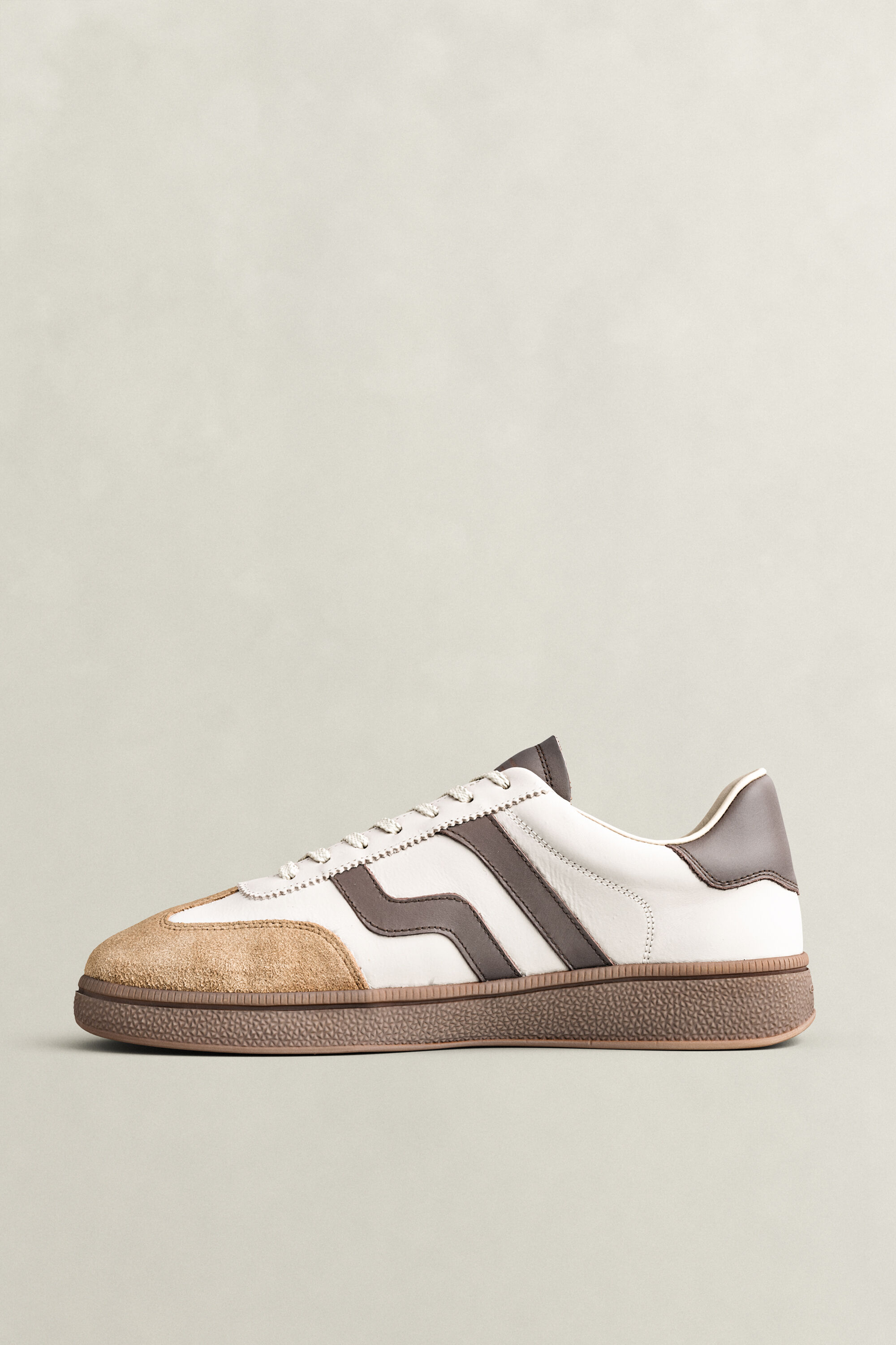 Cuzmo Sneaker aus Glatt- und Veloursleder