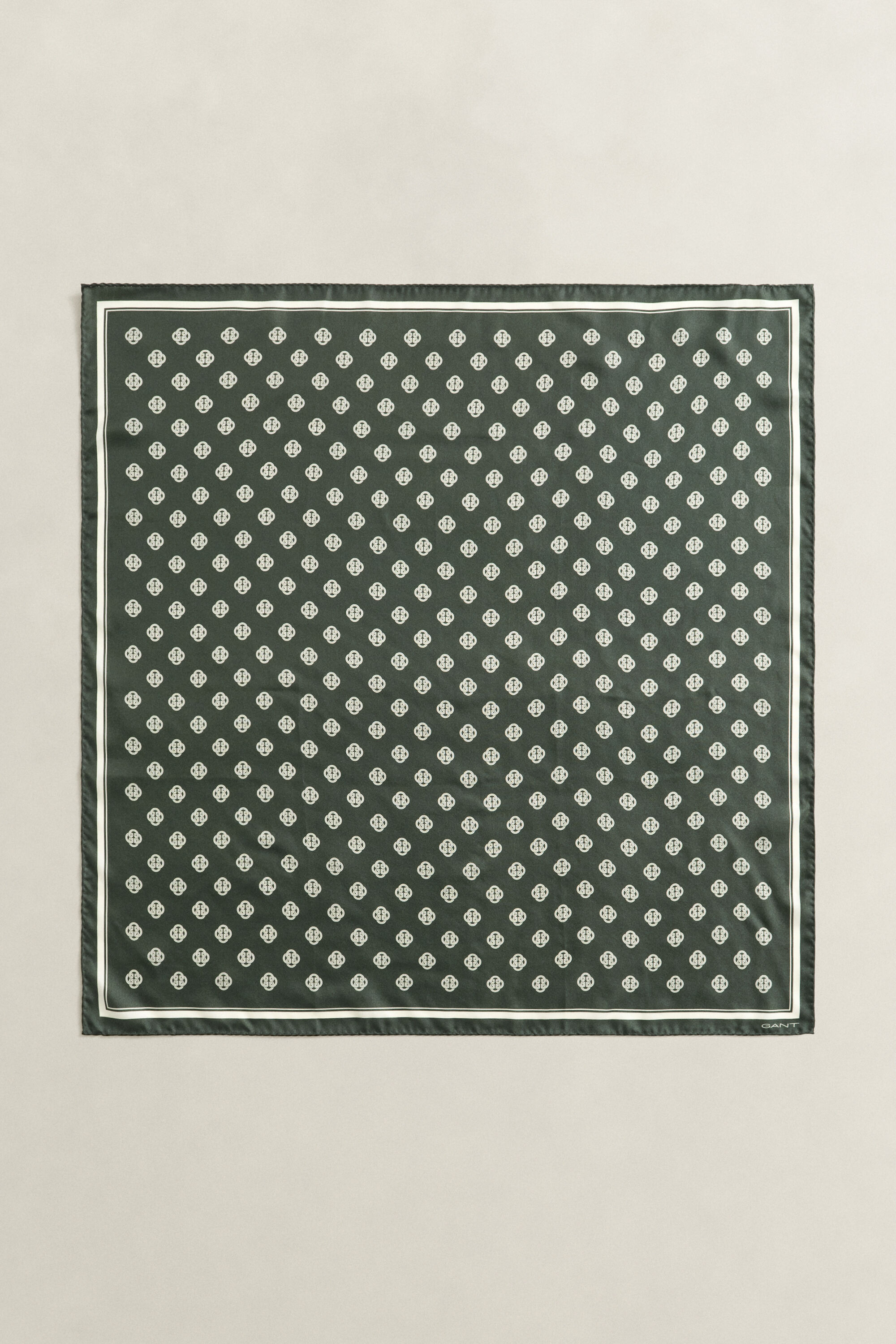 Monogram Seidentuch