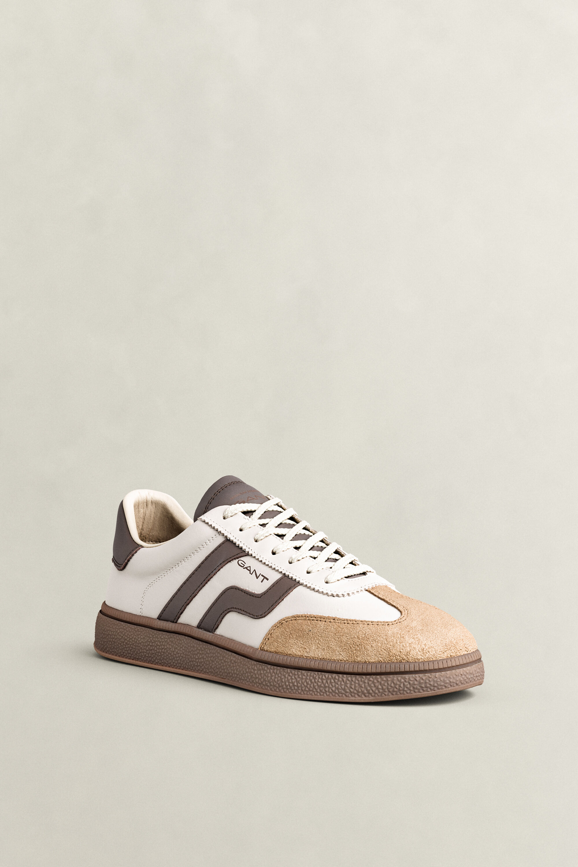 Cuzmo Sneaker aus Glatt- und Veloursleder
