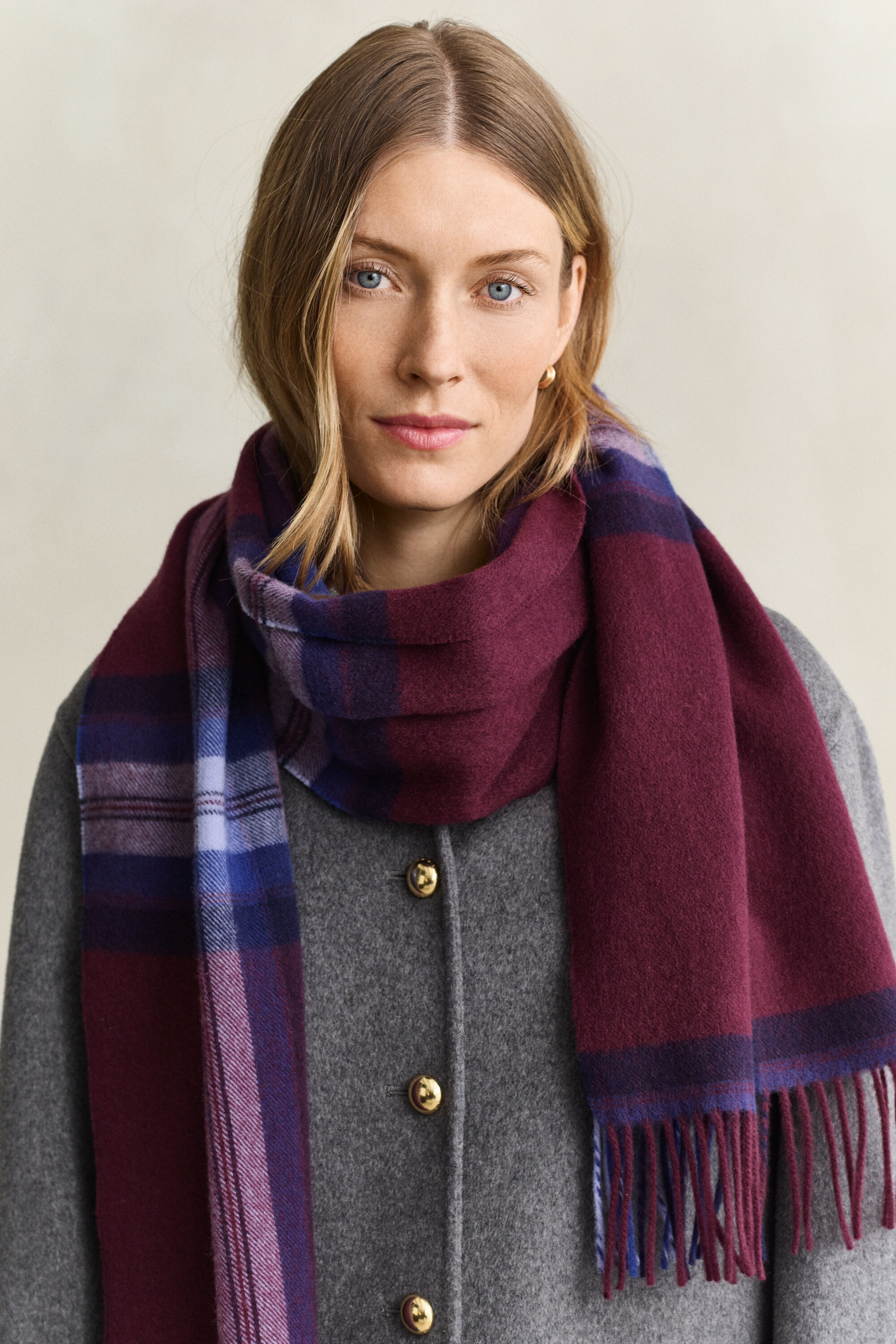 Wollschal mit Tartan-Muster