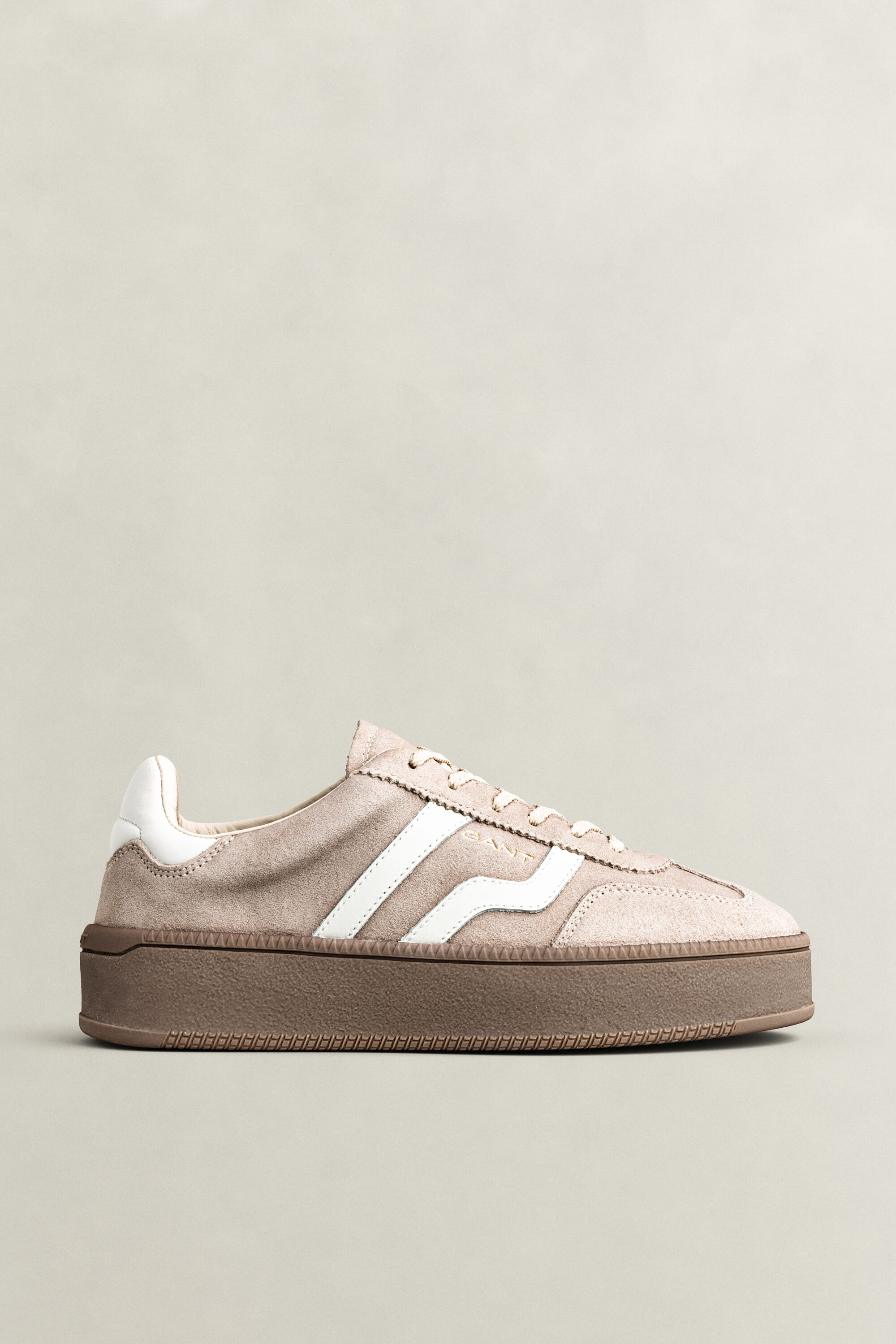 Cuzmani Sneaker aus Veloursleder