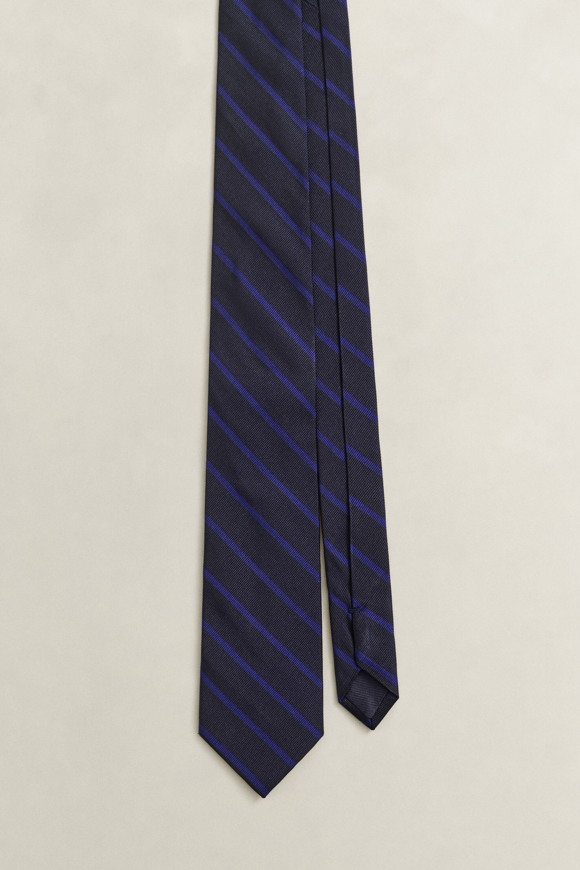 Gant x Yale Krawatte mit Streifen