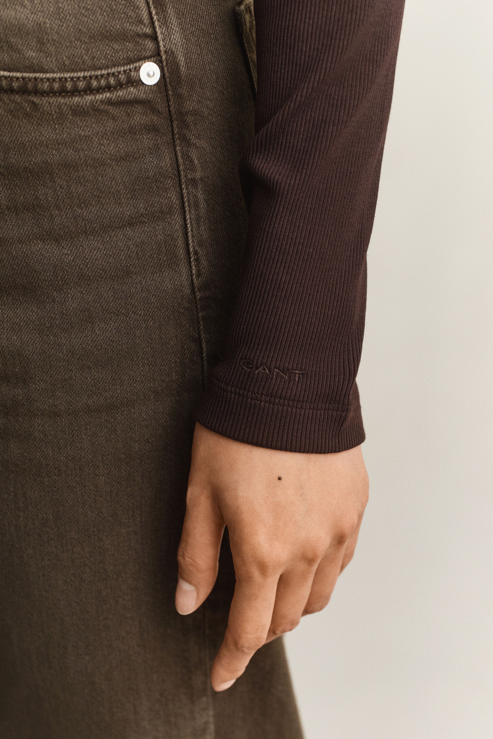 Geripptes Rollkragenshirt