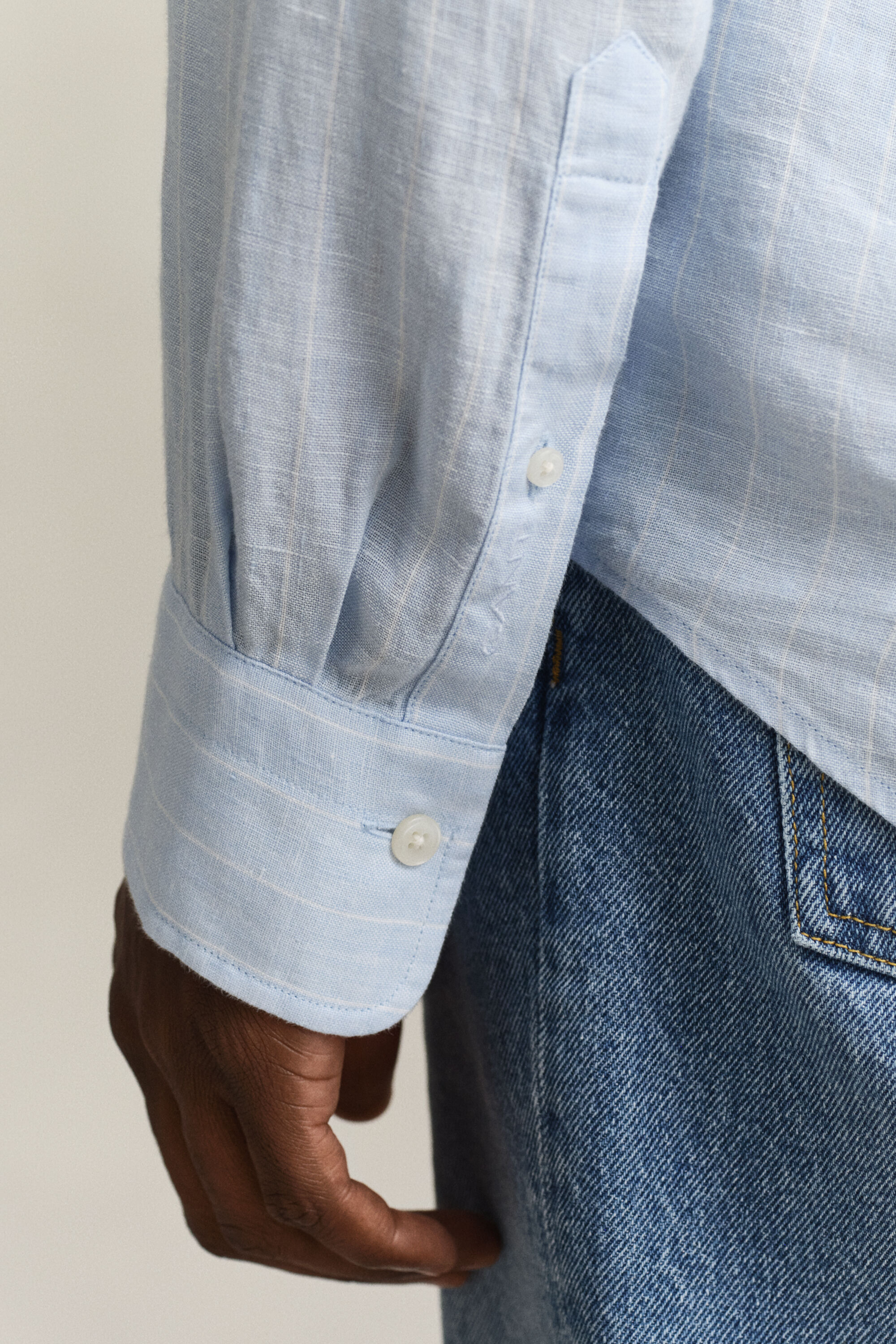 Gestreiftes Leinenhemd